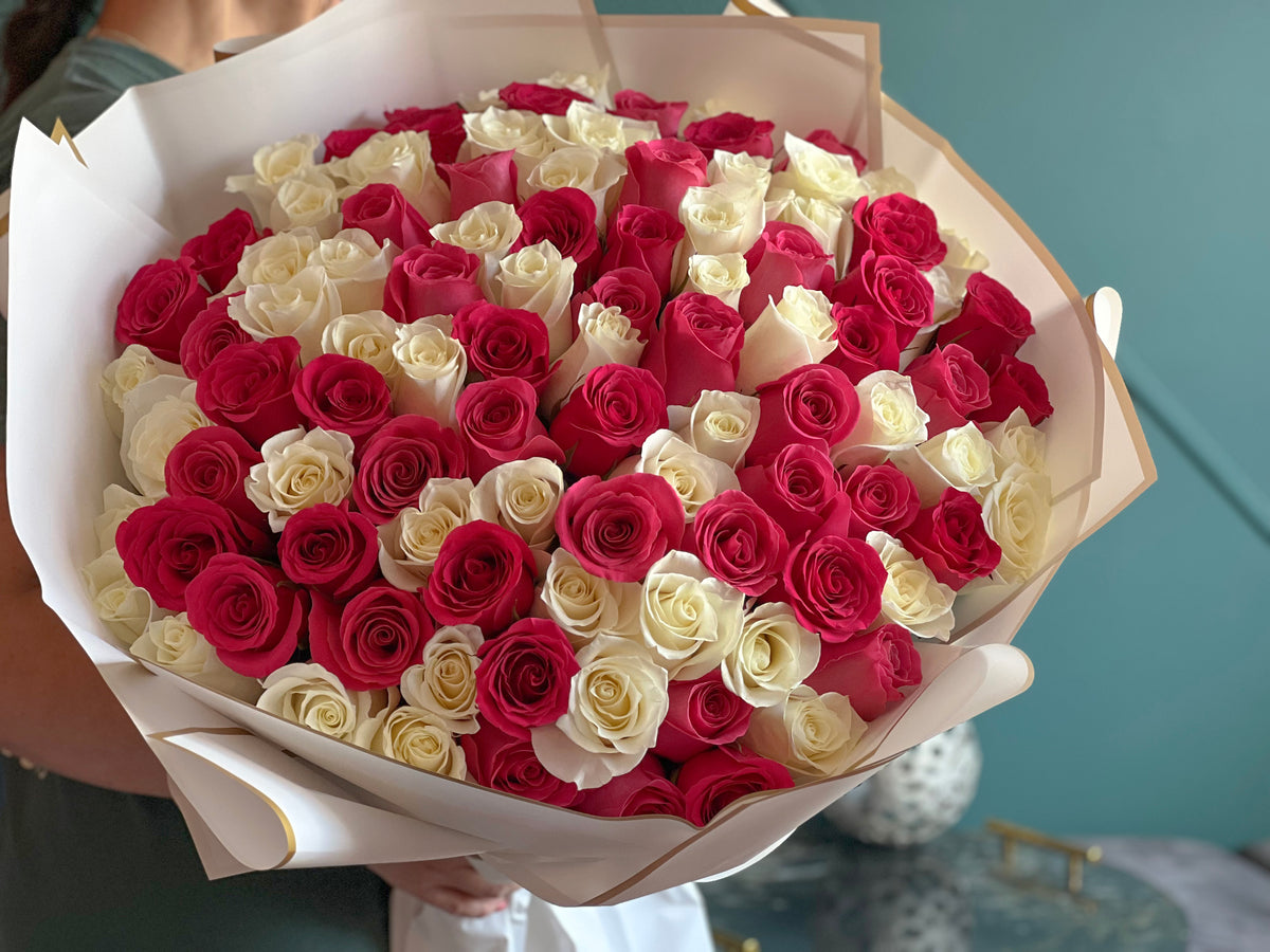 100 Pink and White Roses bouquet for Miami flower delivery