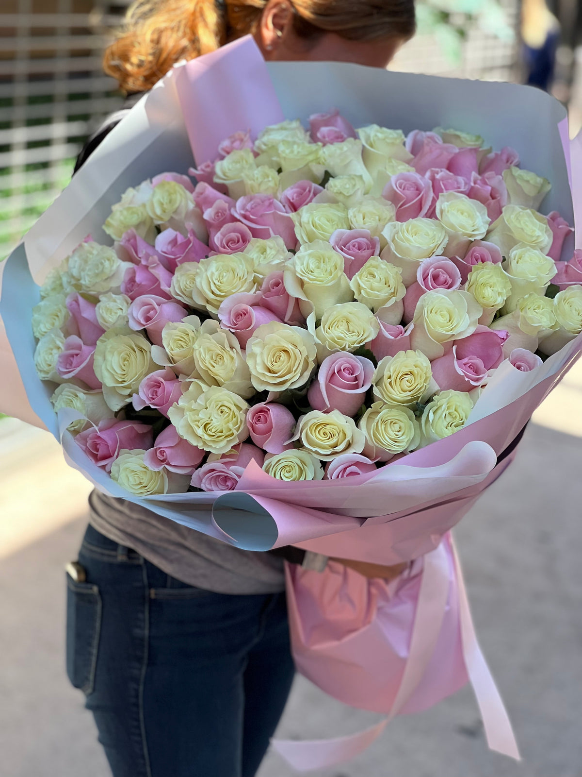 100 White and Pink Roses bouquet for Miami flower delivery