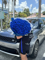 100 blue roses bouquet Miami luxury flower delivery