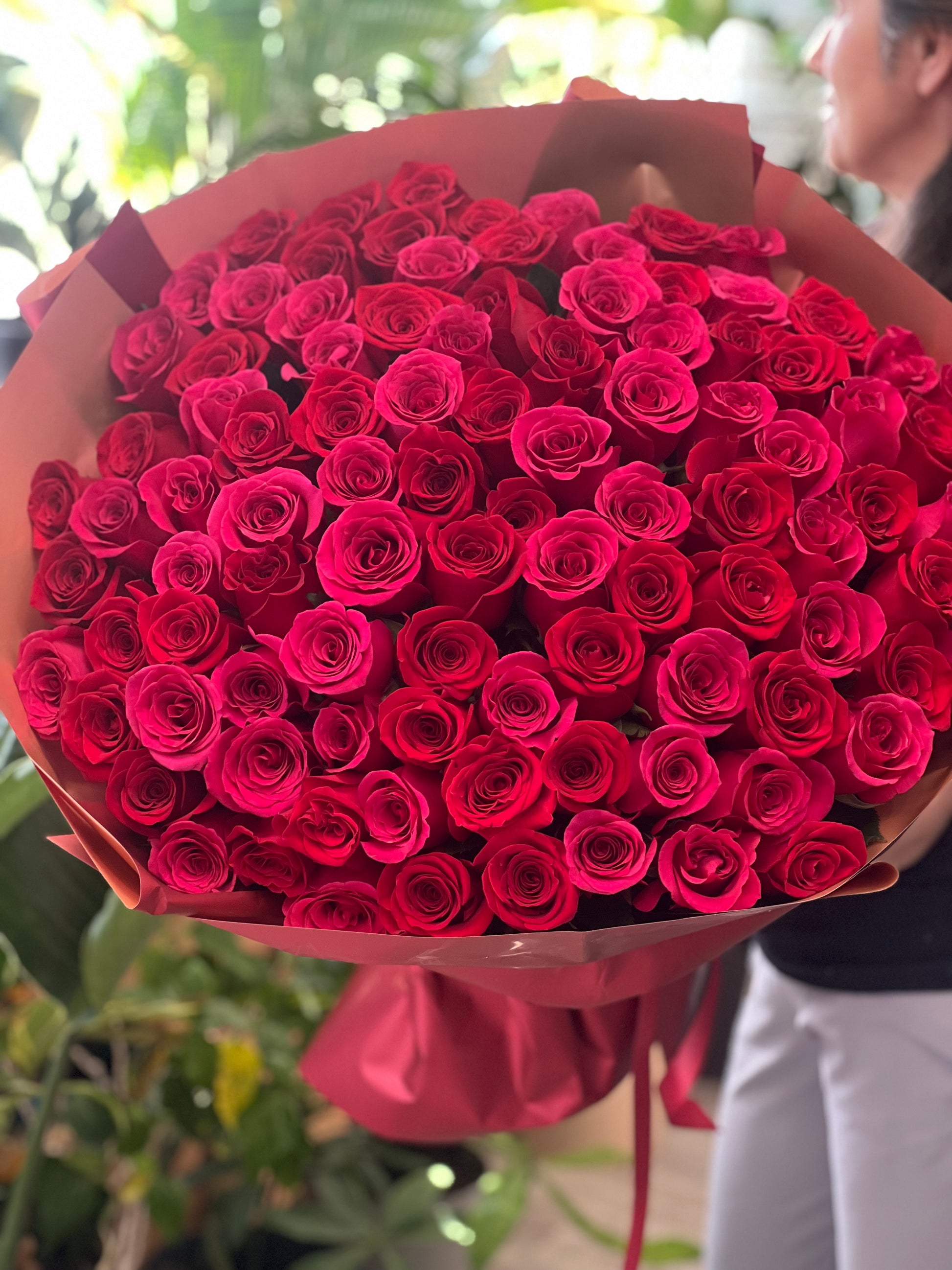 100 red and hot pink roses bouquet Miami