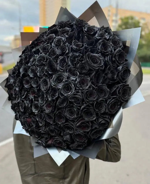 100 Black Roses Bouquet Miami | Luxury Rose Delivery buy online Luxury Flowers Miami