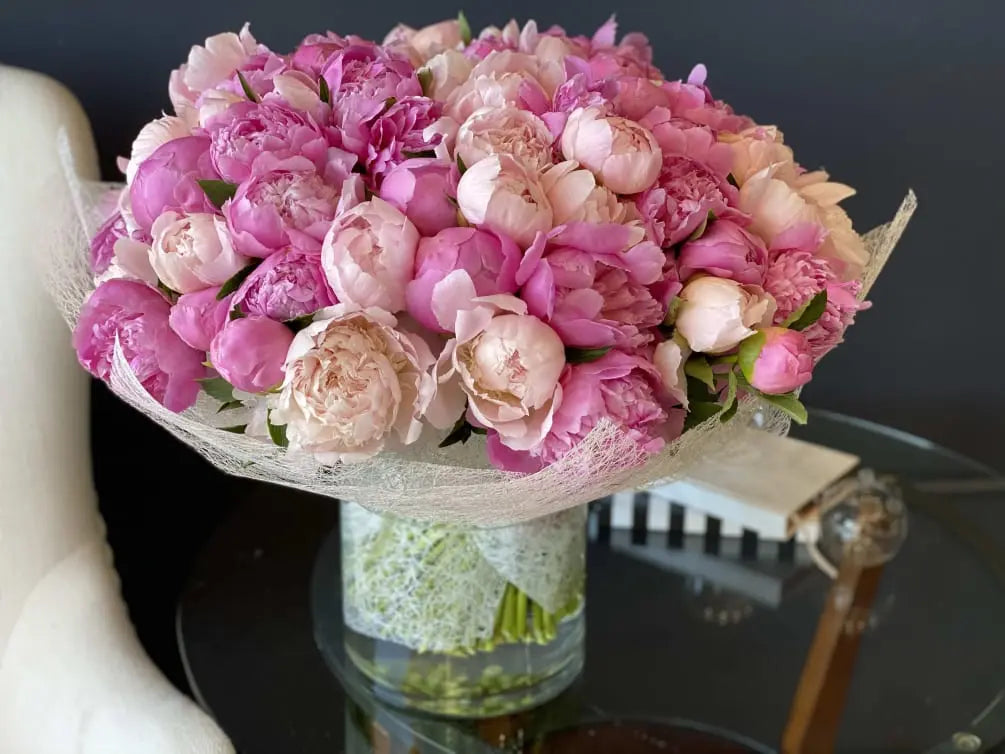 100 Peonies in Vase | Luxury Peony Arrangement buy online Luxury Flowers Miami
