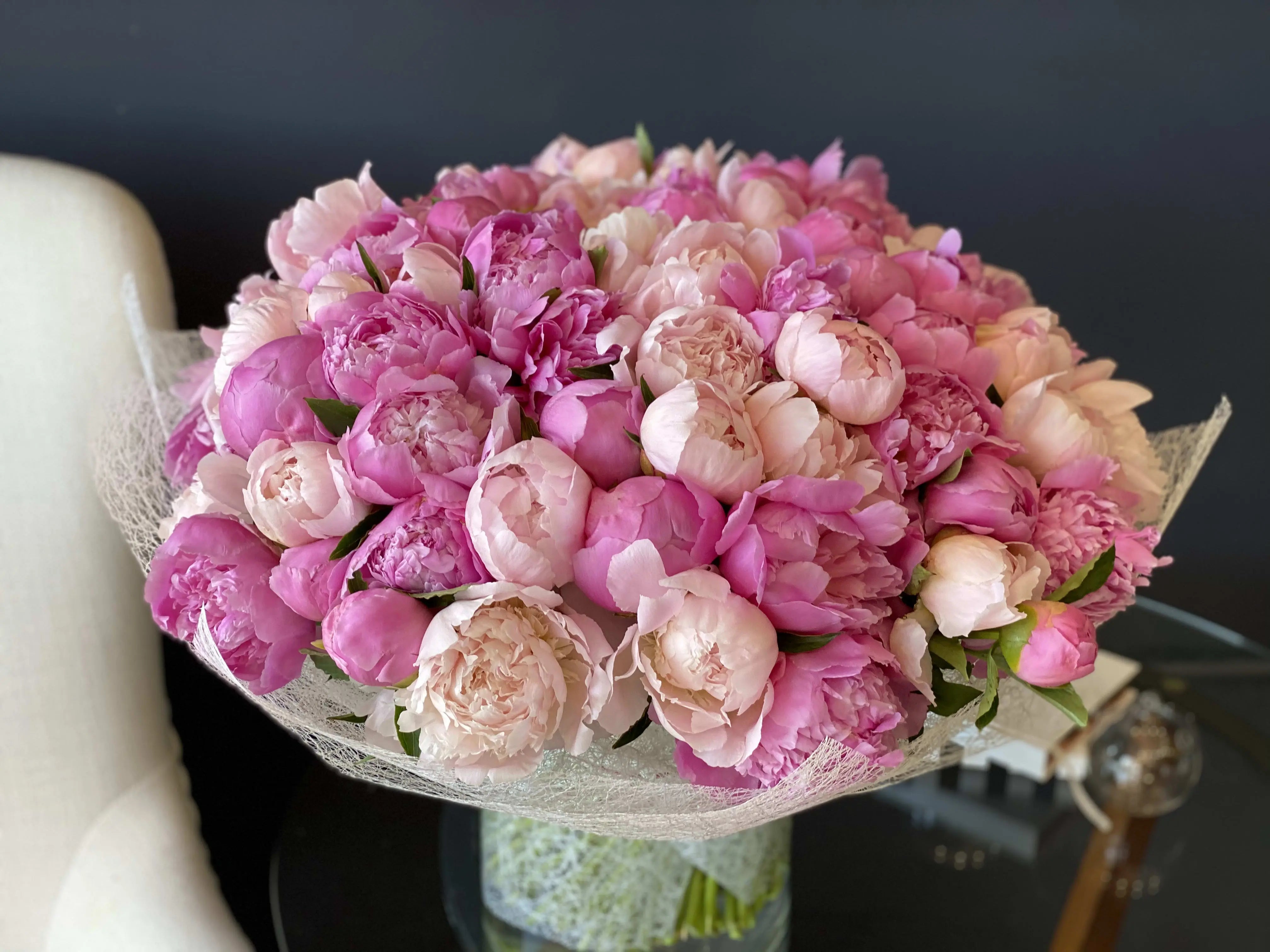 100 Peonies in Vase | Luxury Peony Arrangement buy online Luxury Flowers Miami