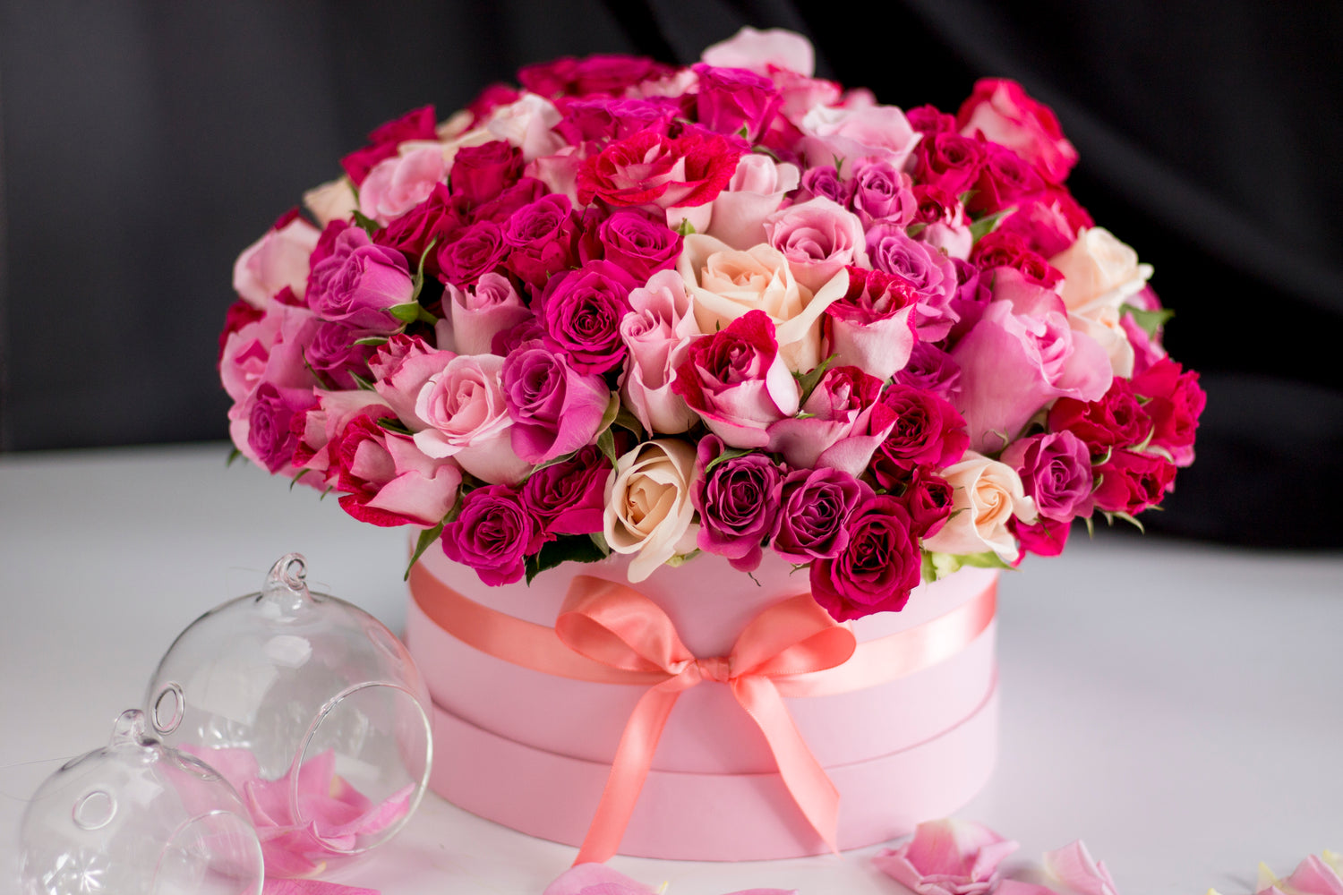 50 Spray Roses Pink Box for romantic gifts in Miami