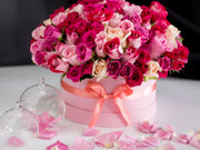 50 Spray Roses Pink Box luxury flower arrangement in Miami