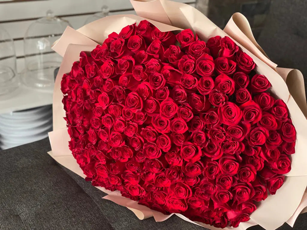 200 Red Roses Bouquet | Luxury Rose Arrangement Miami buy online Luxury Flowers Miami