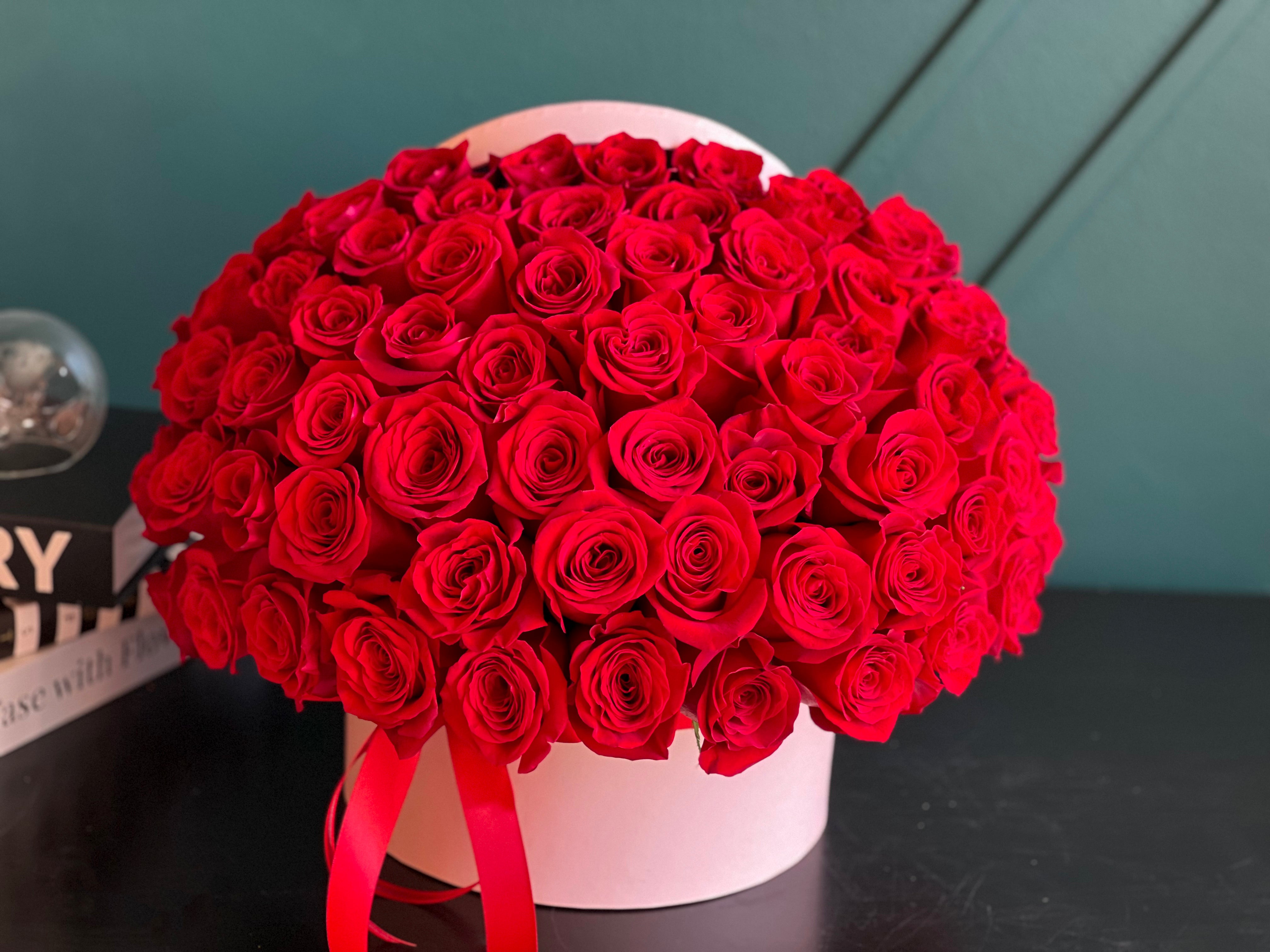 75 red roses in a box Miami