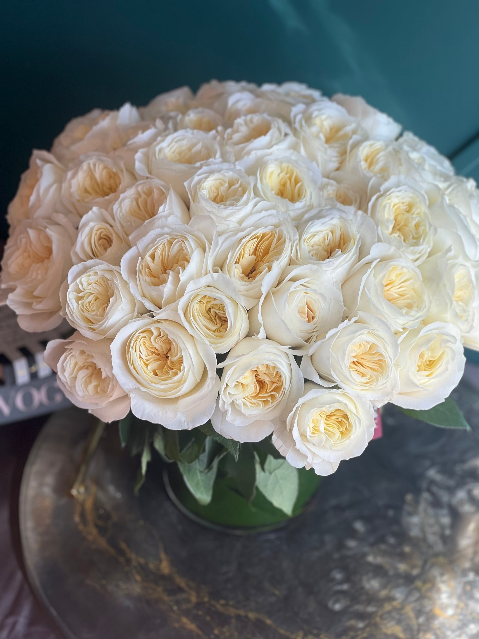 David Austin style garden roses for elegant flower delivery in Miami