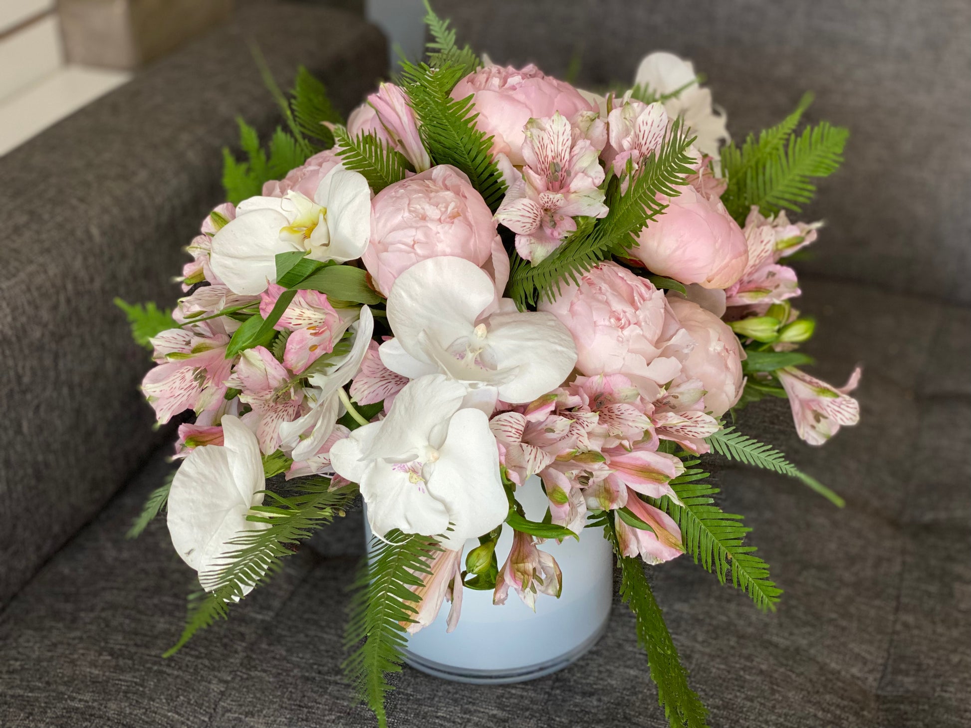 Elegant peony flower delivery for birthday or anniversary Miami