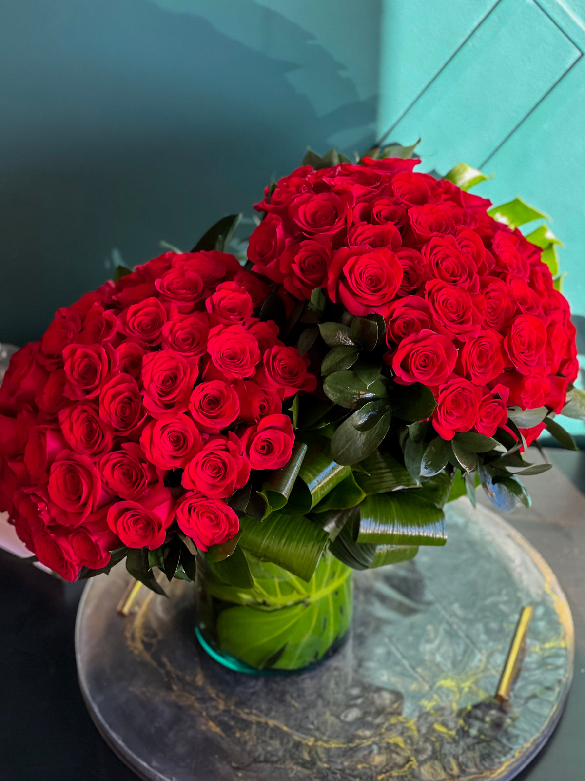 Elegant red rose arrangement by Luxury Flowers Miam