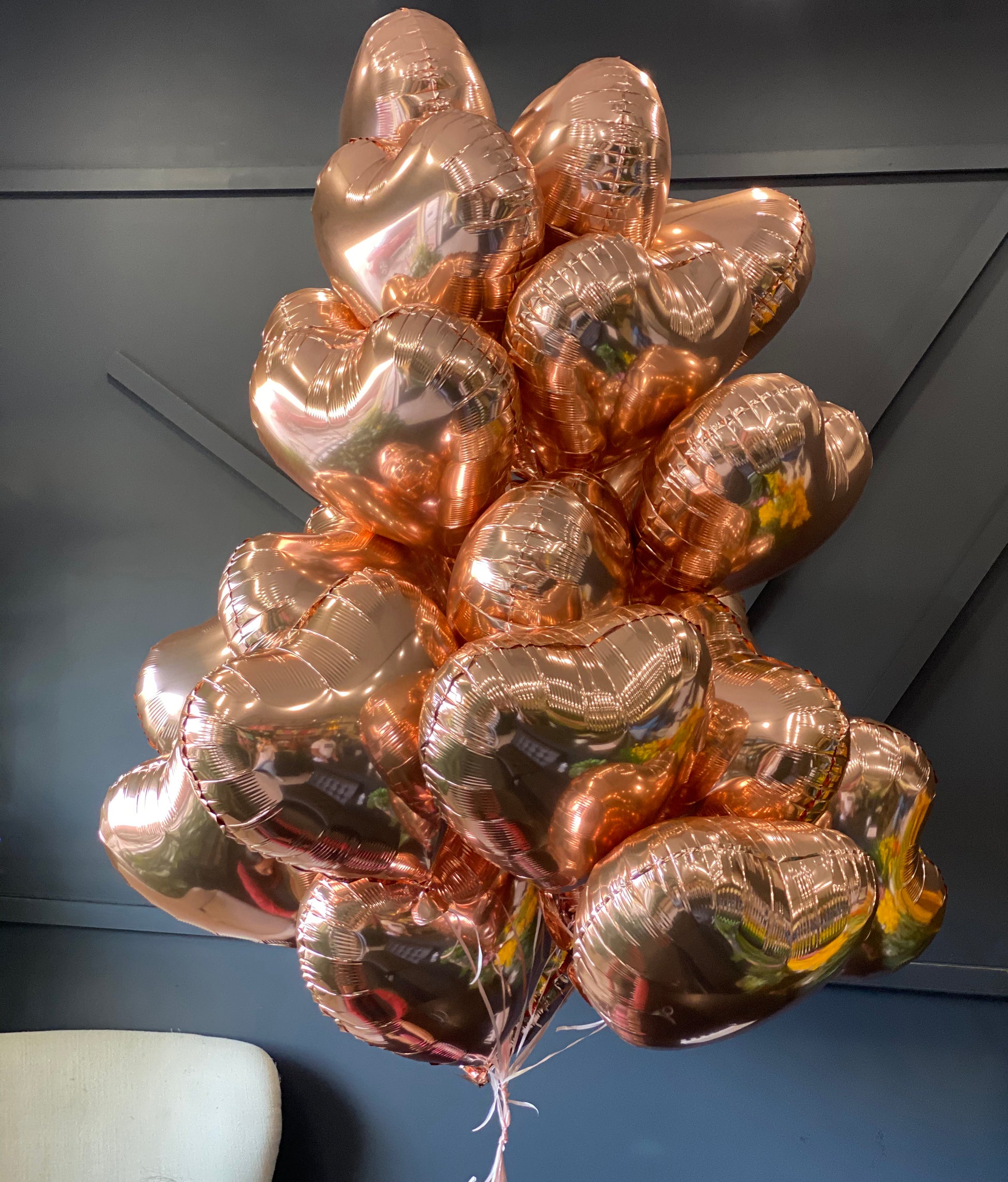 Elegant rose gold foil balloons bouquet in Miami