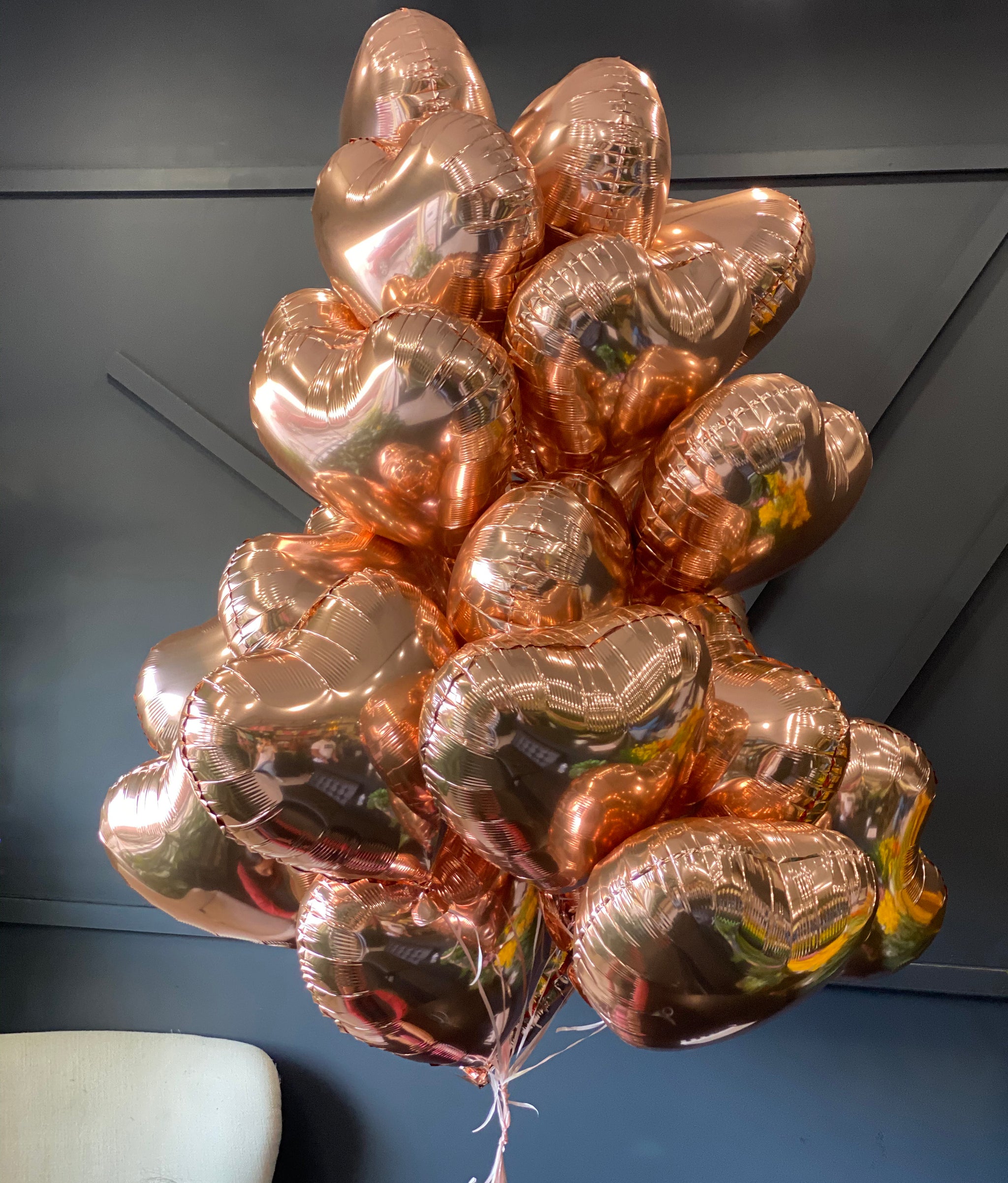 Elegant rose gold foil balloons bouquet in Miami