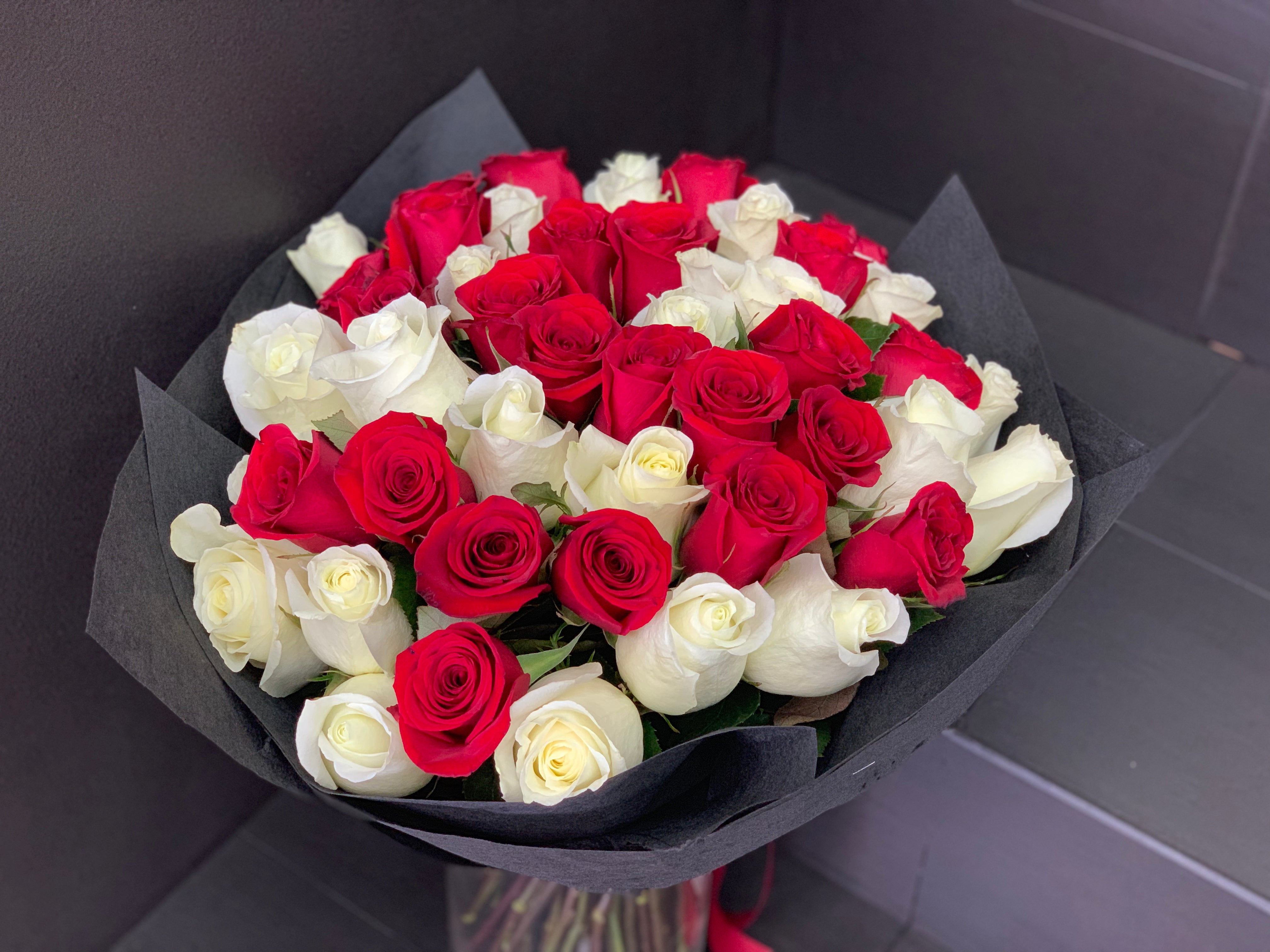 Elegant two tone red and white roses bouquet Miami