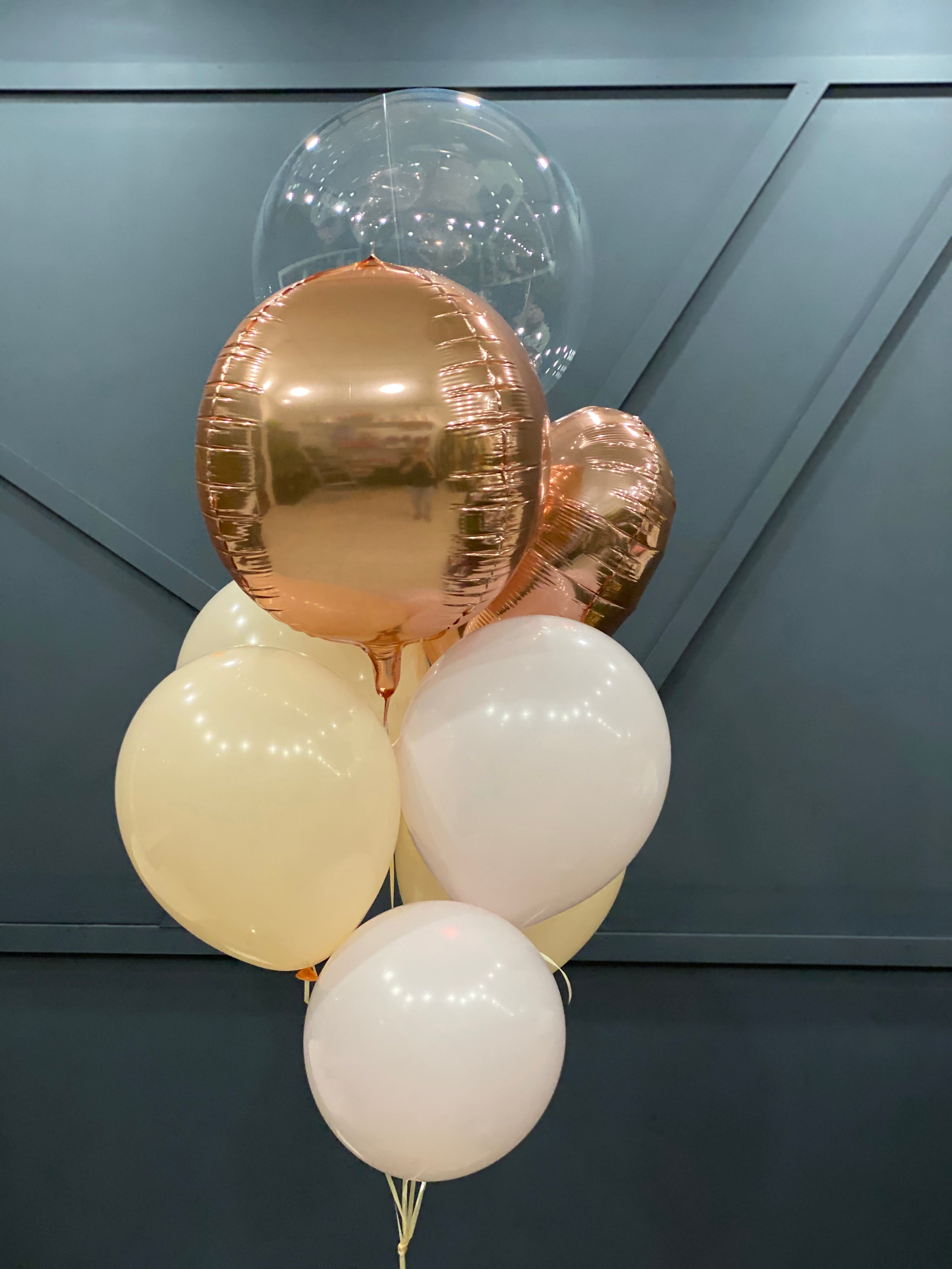 Foil and latex balloon bouquet with 2 extra large balloons for Miami delivery