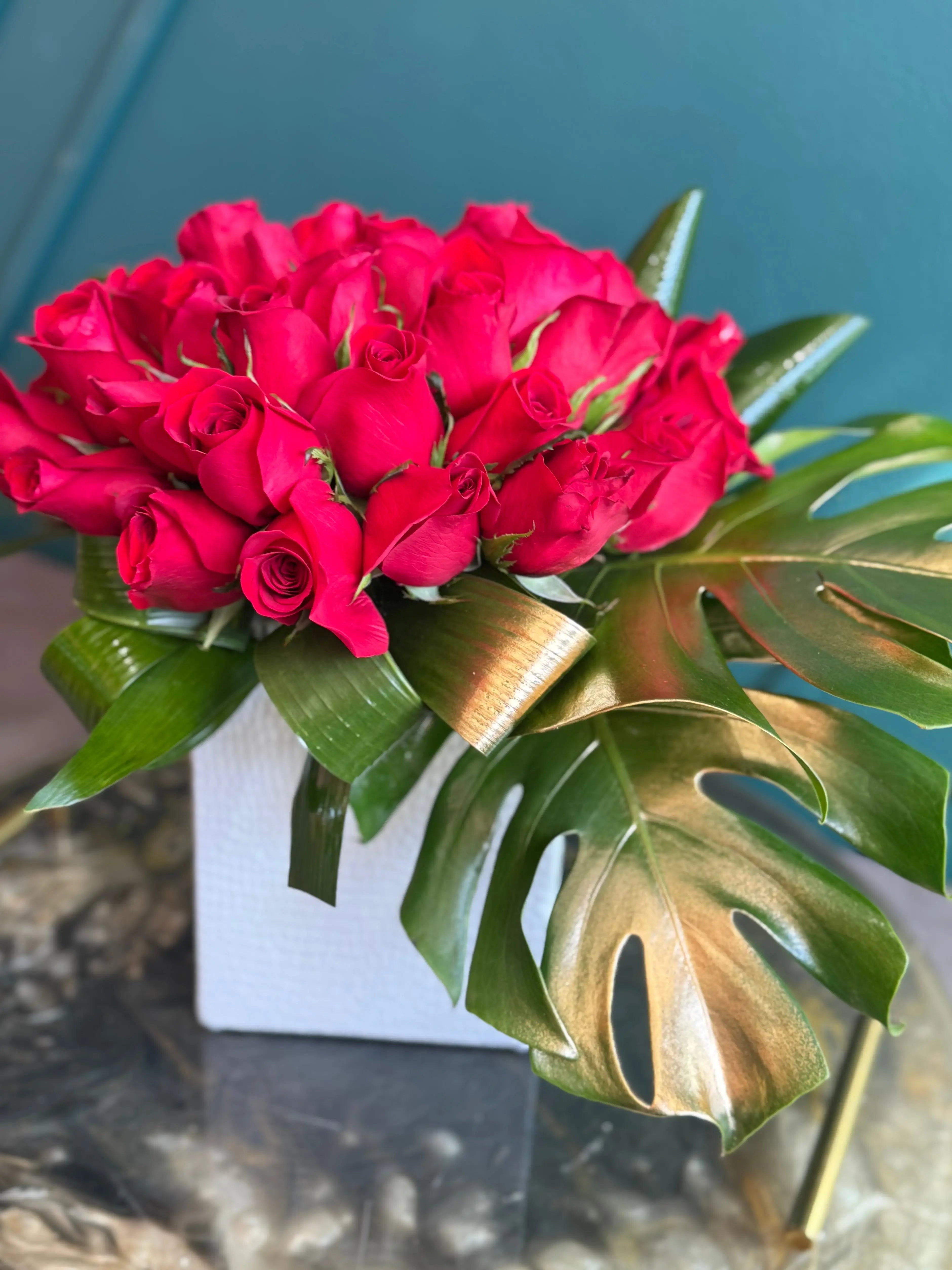 Fresh cut red roses arrangement Miami delivery