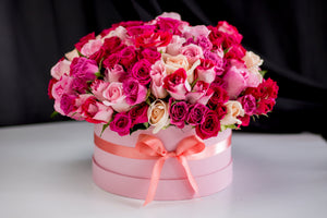 Fresh pink spray roses floral box for same-day Miami delivery