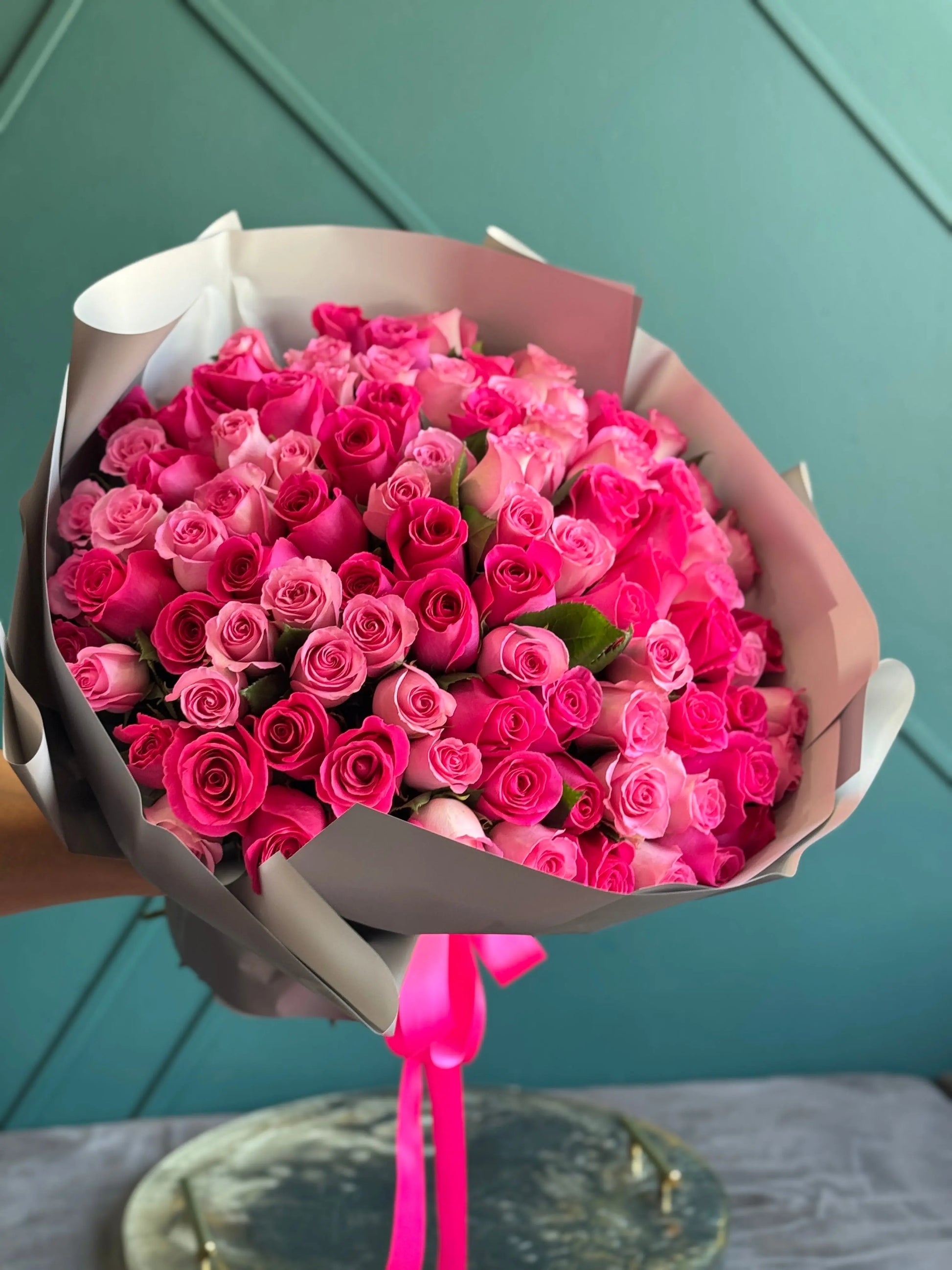 100 Pink Roses Bouquet | Luxury Hot & Light Pink Roses buy online Luxury Flowers Miami