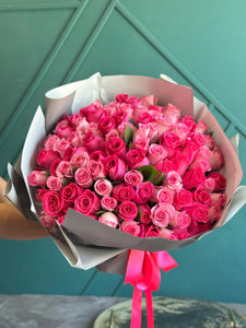 100 Pink Roses Bouquet | Luxury Hot & Light Pink Roses buy online Luxury Flowers Miami