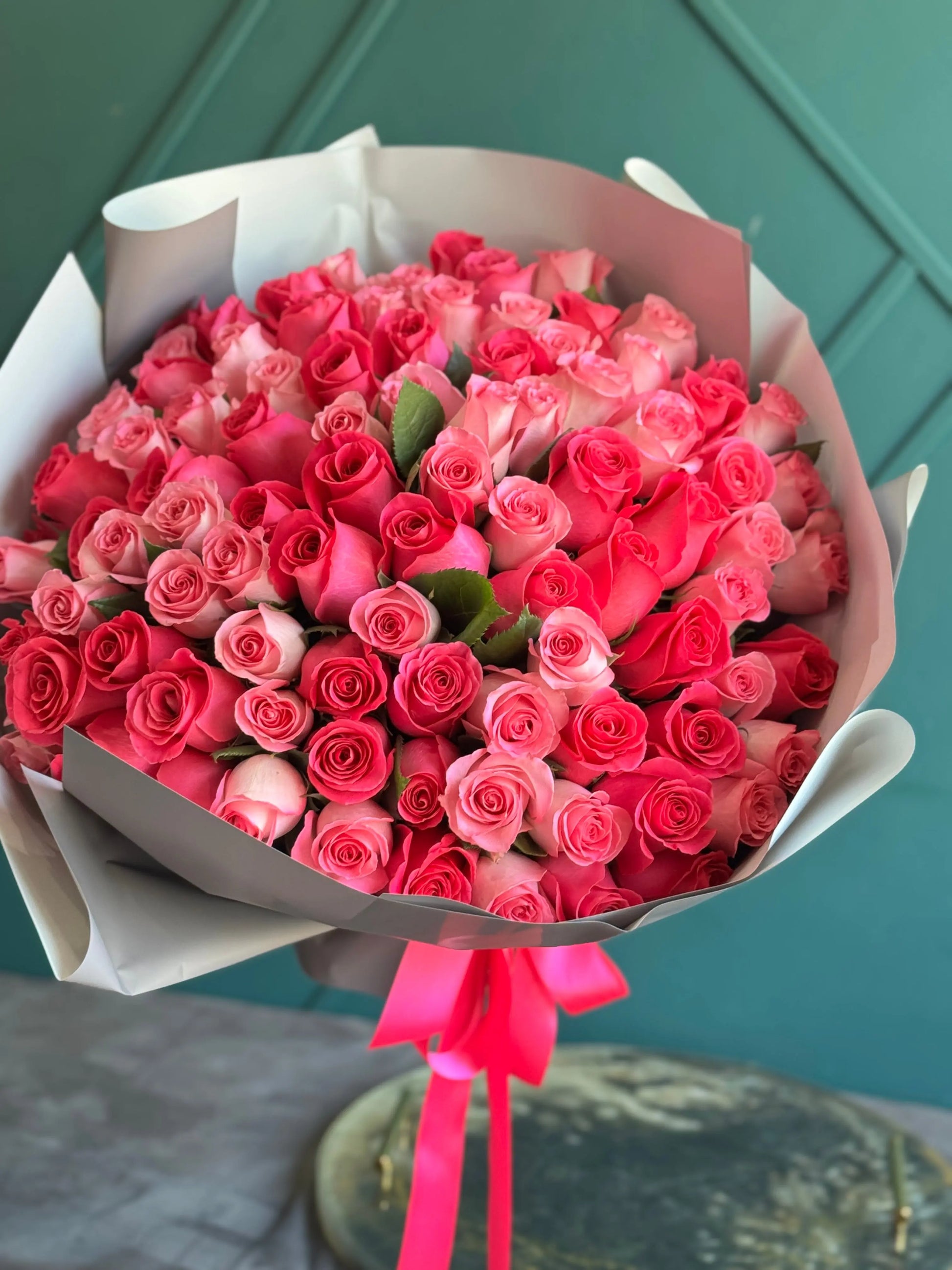 100 Pink Roses Bouquet | Luxury Hot & Light Pink Roses buy online Luxury Flowers Miami