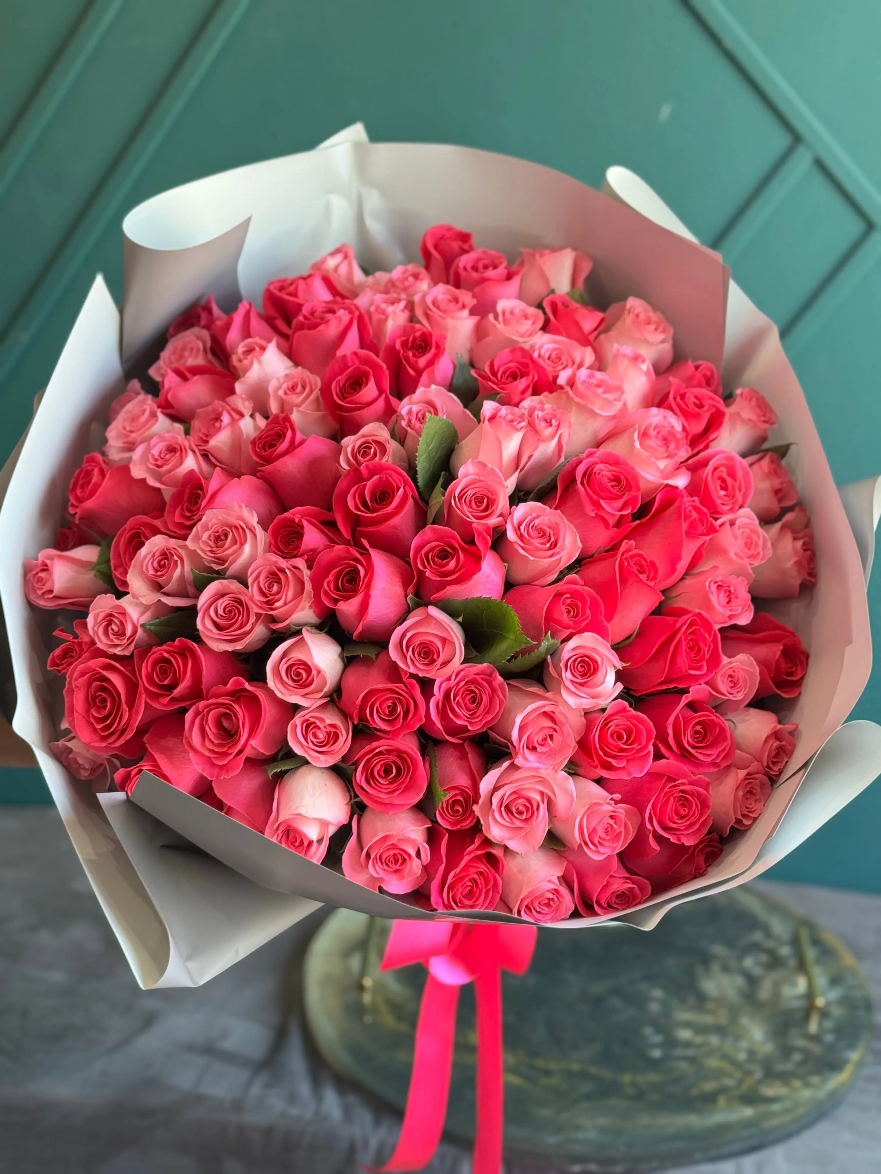 100 Pink Roses Bouquet | Luxury Hot & Light Pink Roses buy online Luxury Flowers Miami