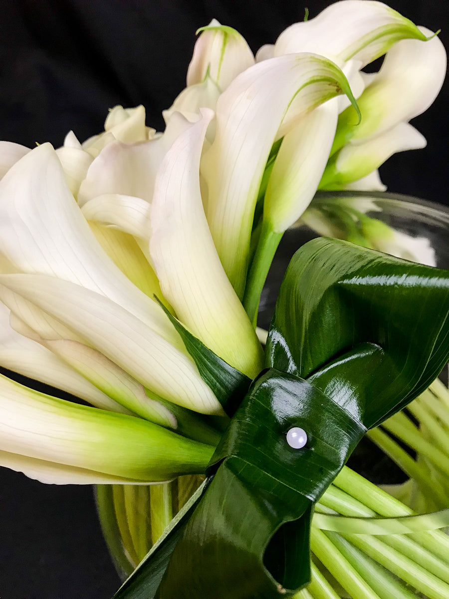 Thoughtful sympathy flowers