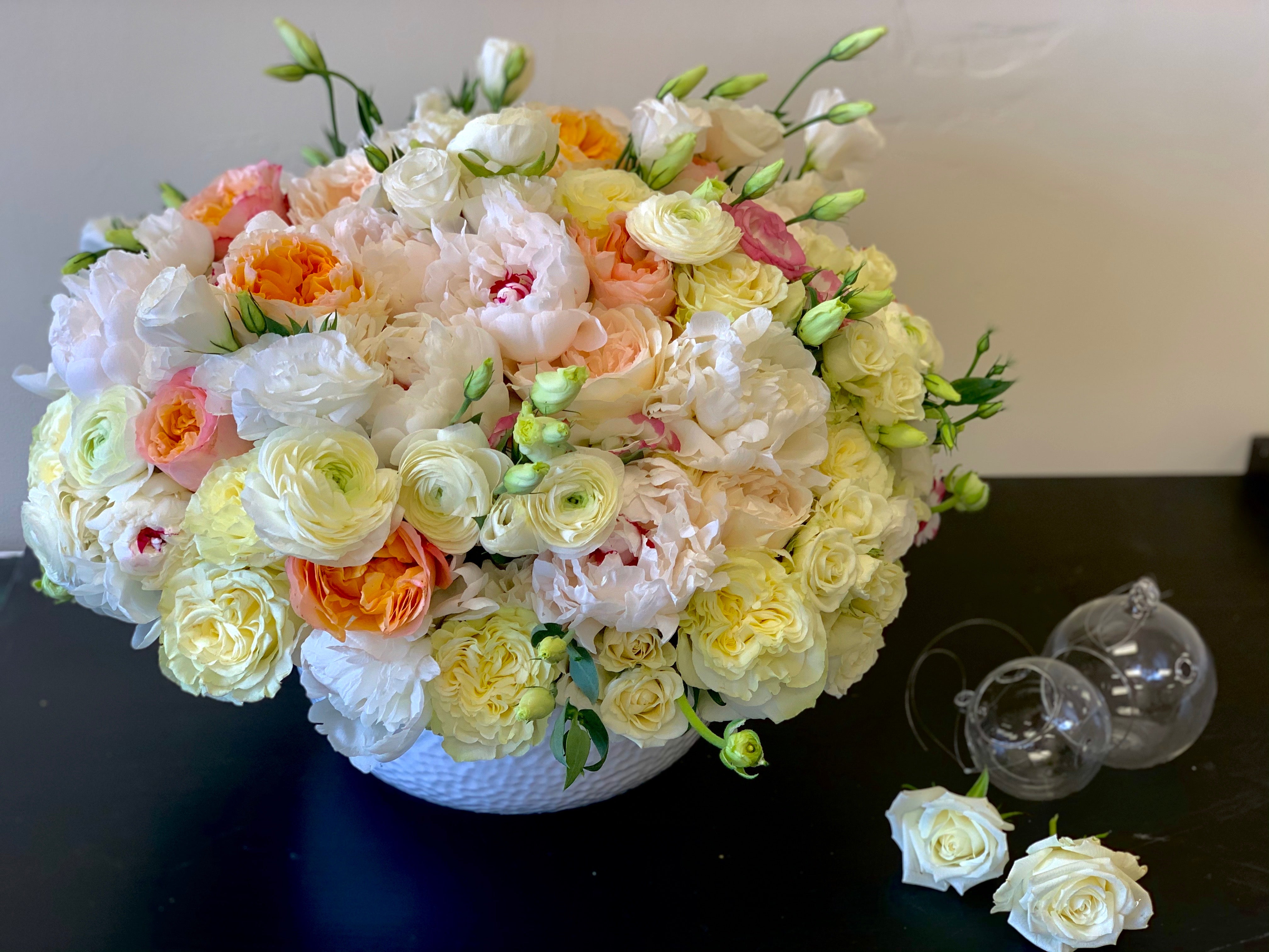 Garden Elegance | Luxury Flowers Miami buy online Luxury Flowers Miami