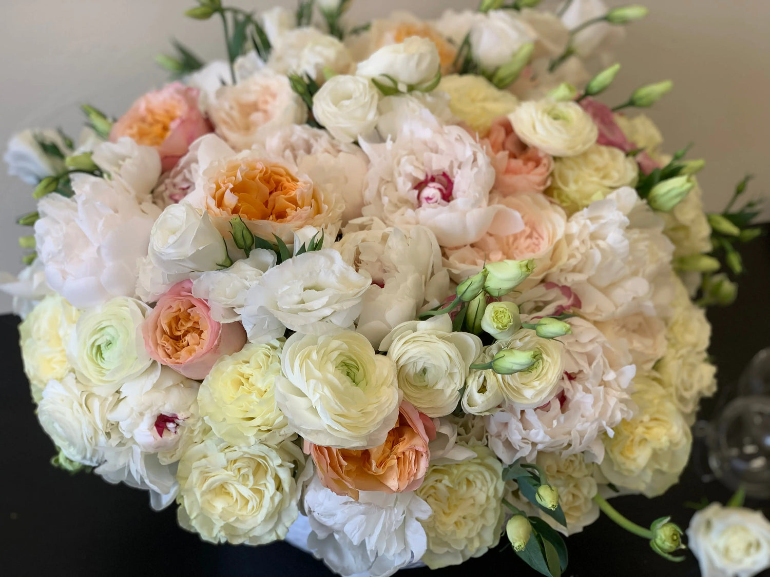 Garden Elegance | Luxury Flowers Miami buy online Luxury Flowers Miami