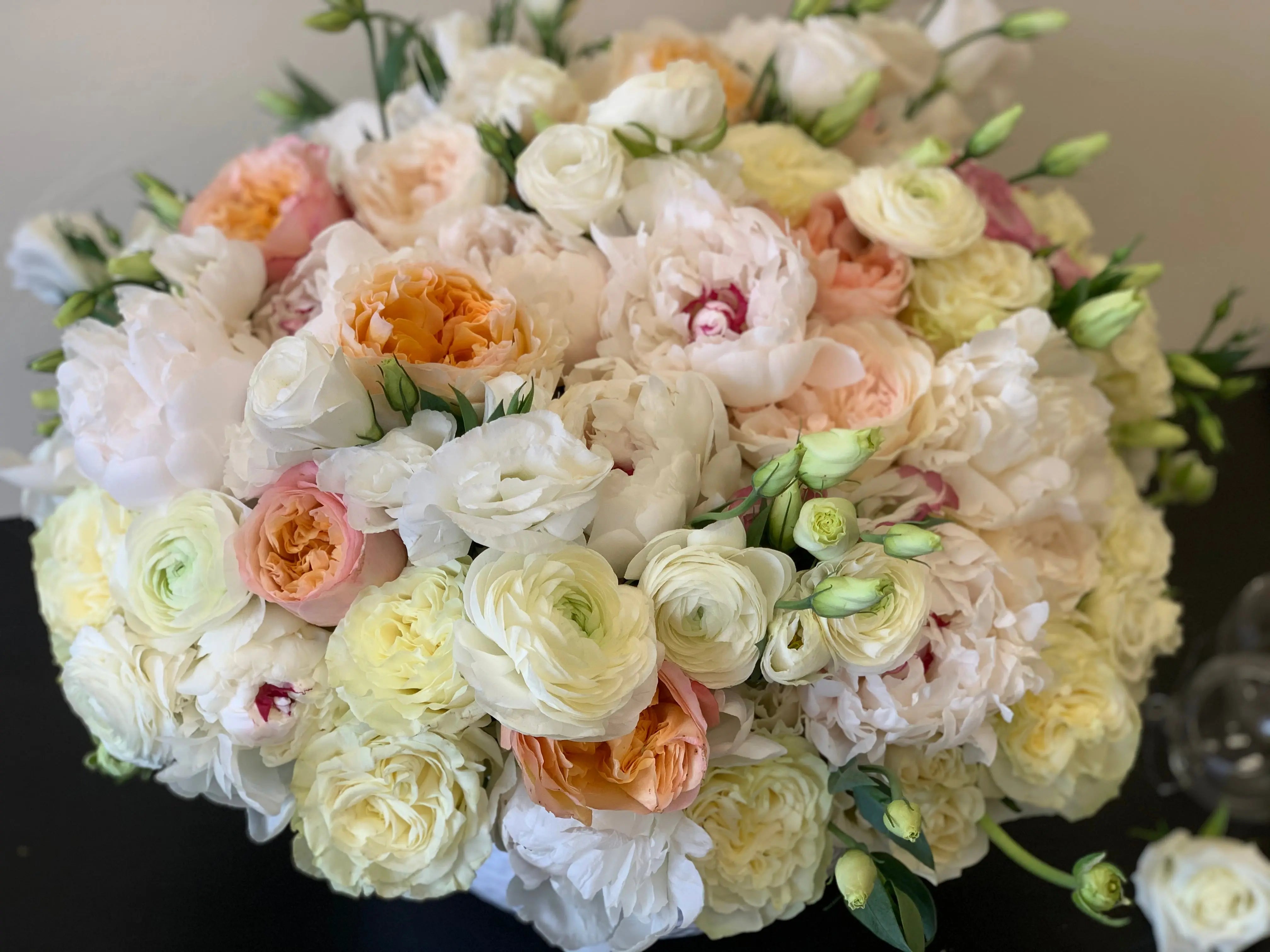 Garden Elegance | Luxury Flowers Miami buy online Luxury Flowers Miami