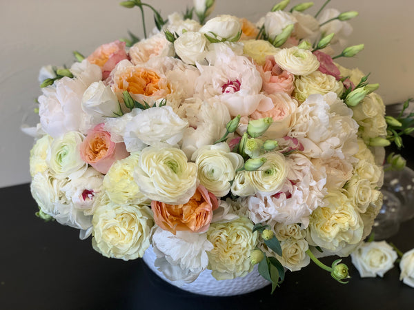 Garden Elegance | Luxury Flowers Miami buy online Luxury Flowers Miami