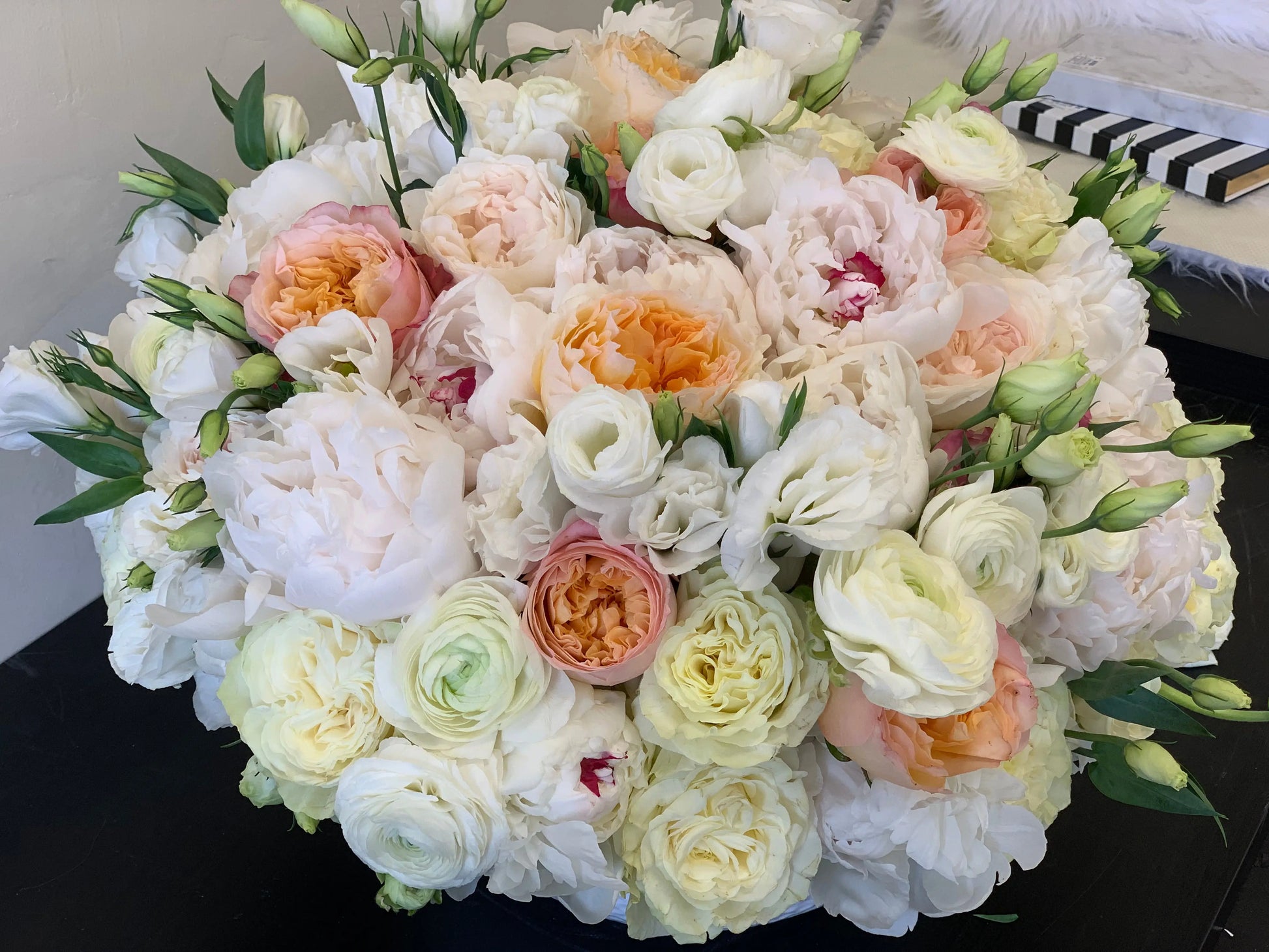 Garden Elegance | Luxury Flowers Miami buy online Luxury Flowers Miami