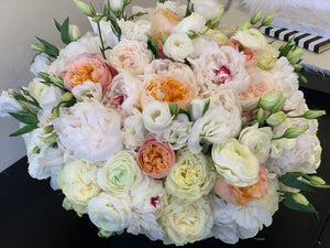 Garden Elegance | Luxury Flowers Miami buy online Luxury Flowers Miami