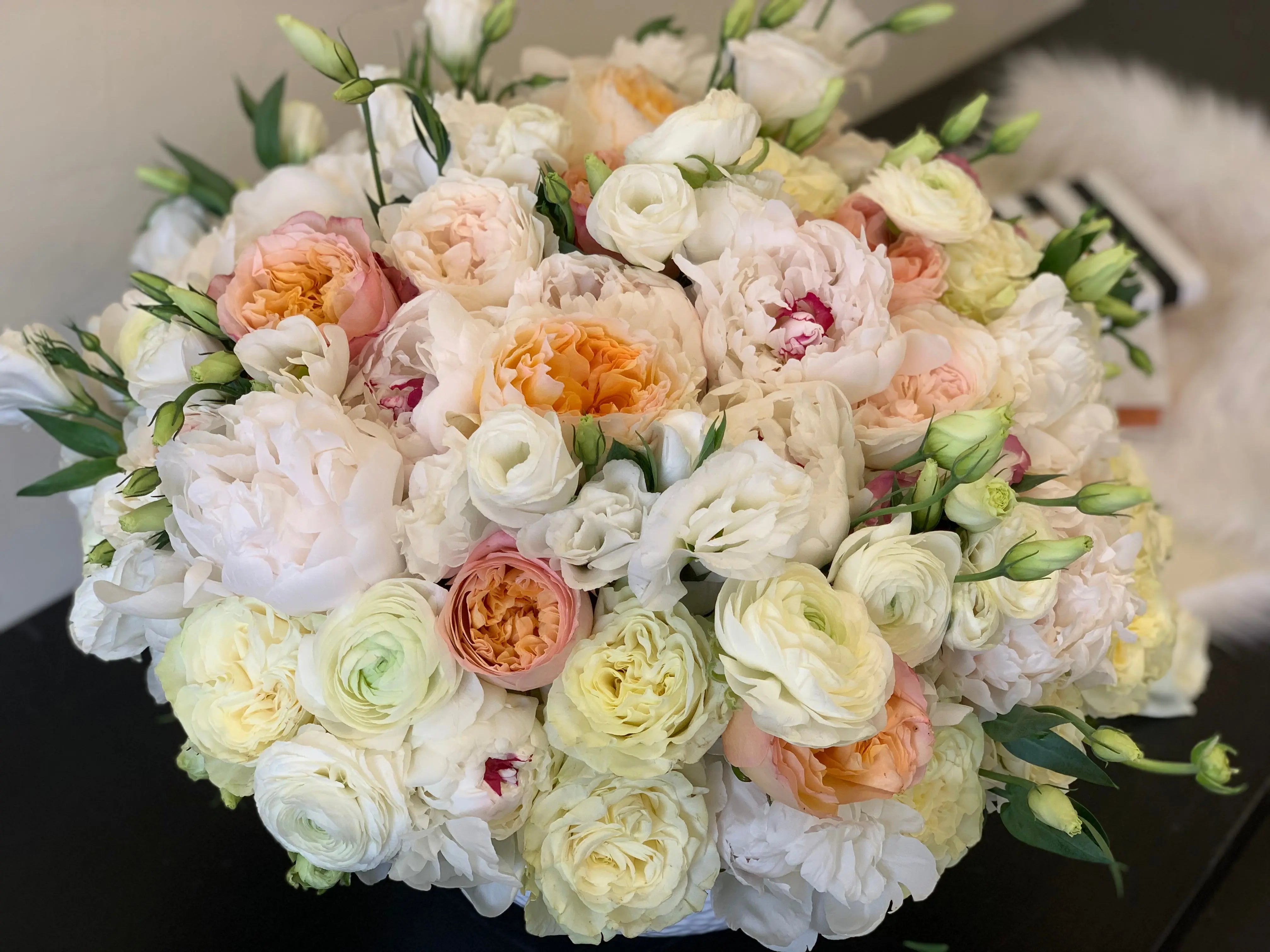 Garden Elegance | Luxury Flowers Miami buy online Luxury Flowers Miami