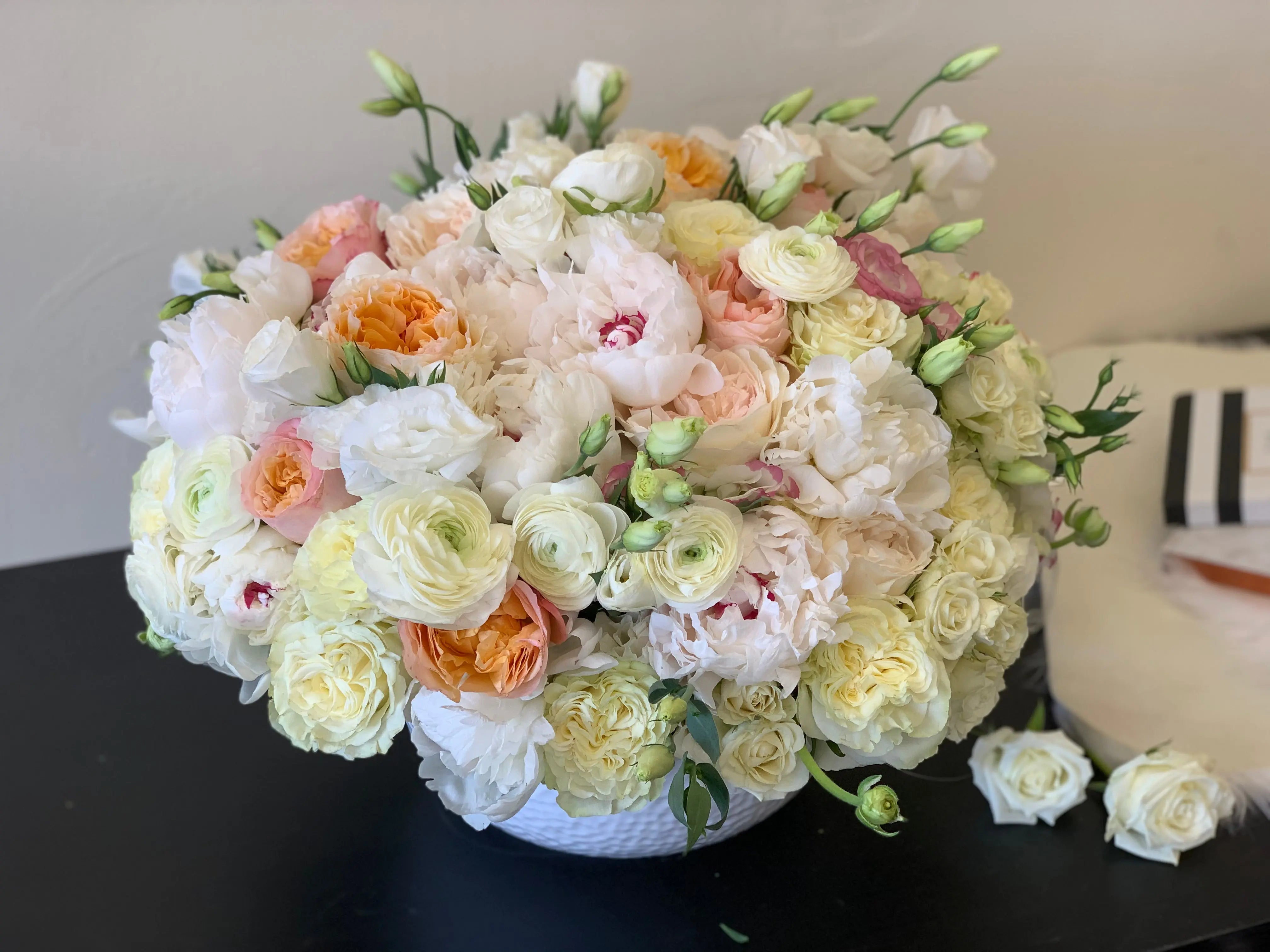 Garden Elegance | Luxury Flowers Miami buy online Luxury Flowers Miami