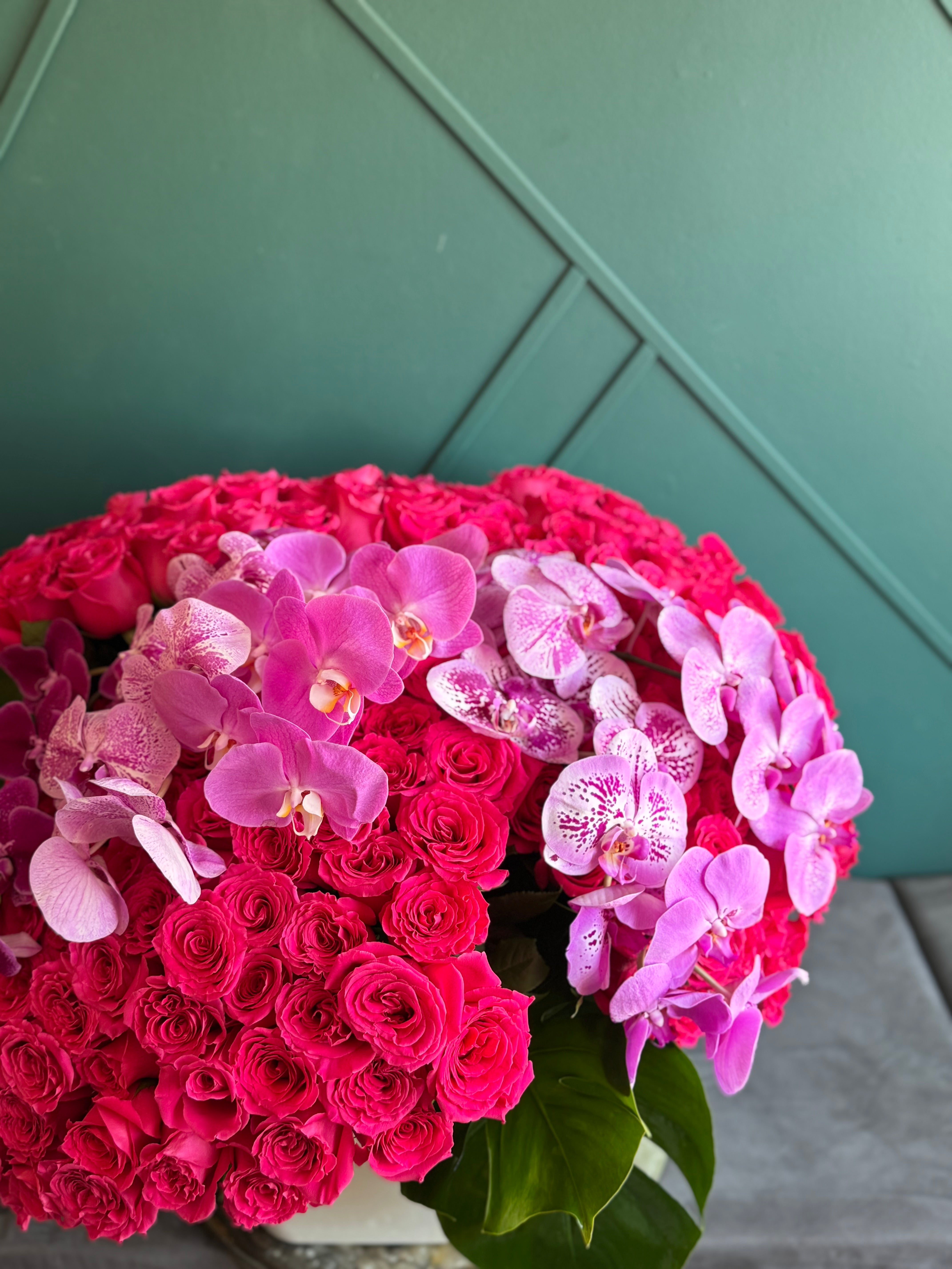 300 Hot Pink Roses & Phalaenopsis Orchids – Grand Luxury Arrangement