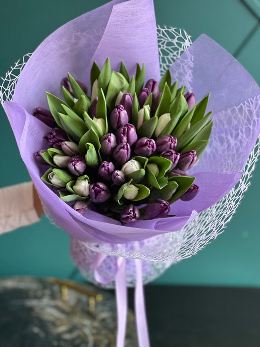 50 White And Lavender Tulips Bouquet