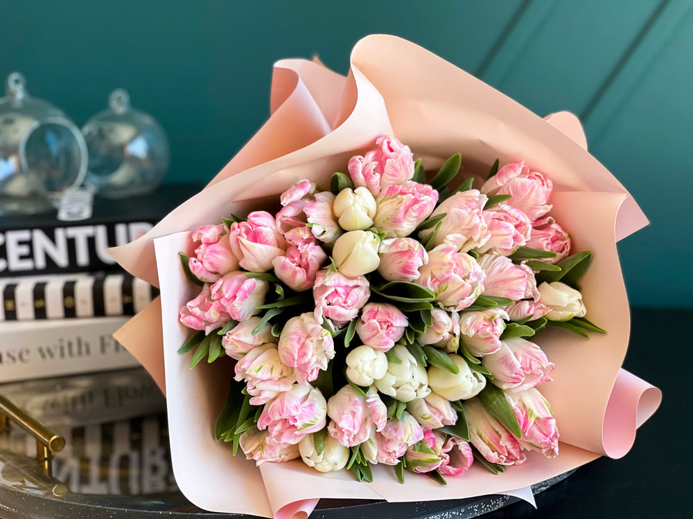Fresh tulips for birthday flower delivery in Miami