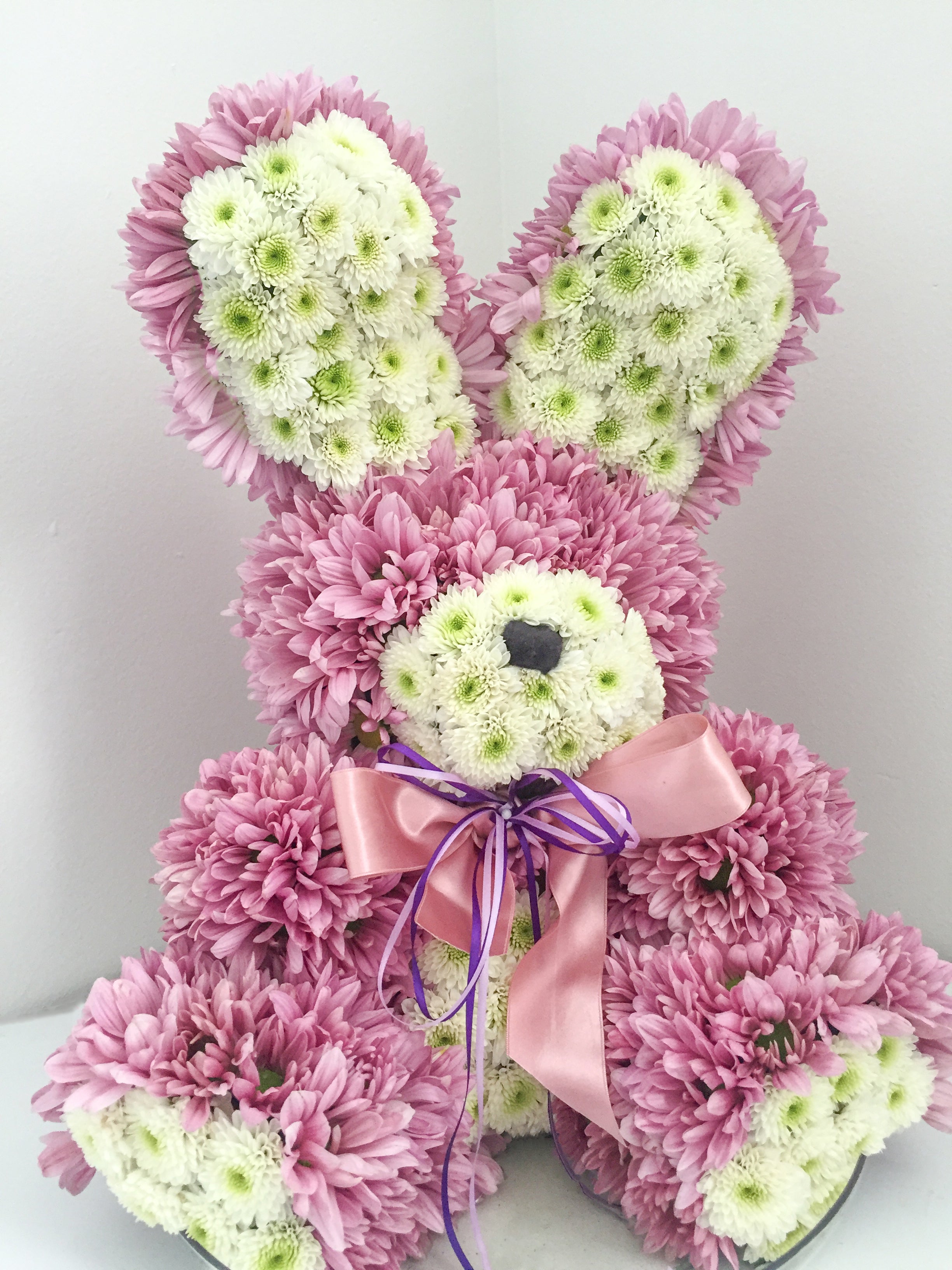 Fresh Flower Bunny – Handmade Chrysanthemum Floral Sculpture