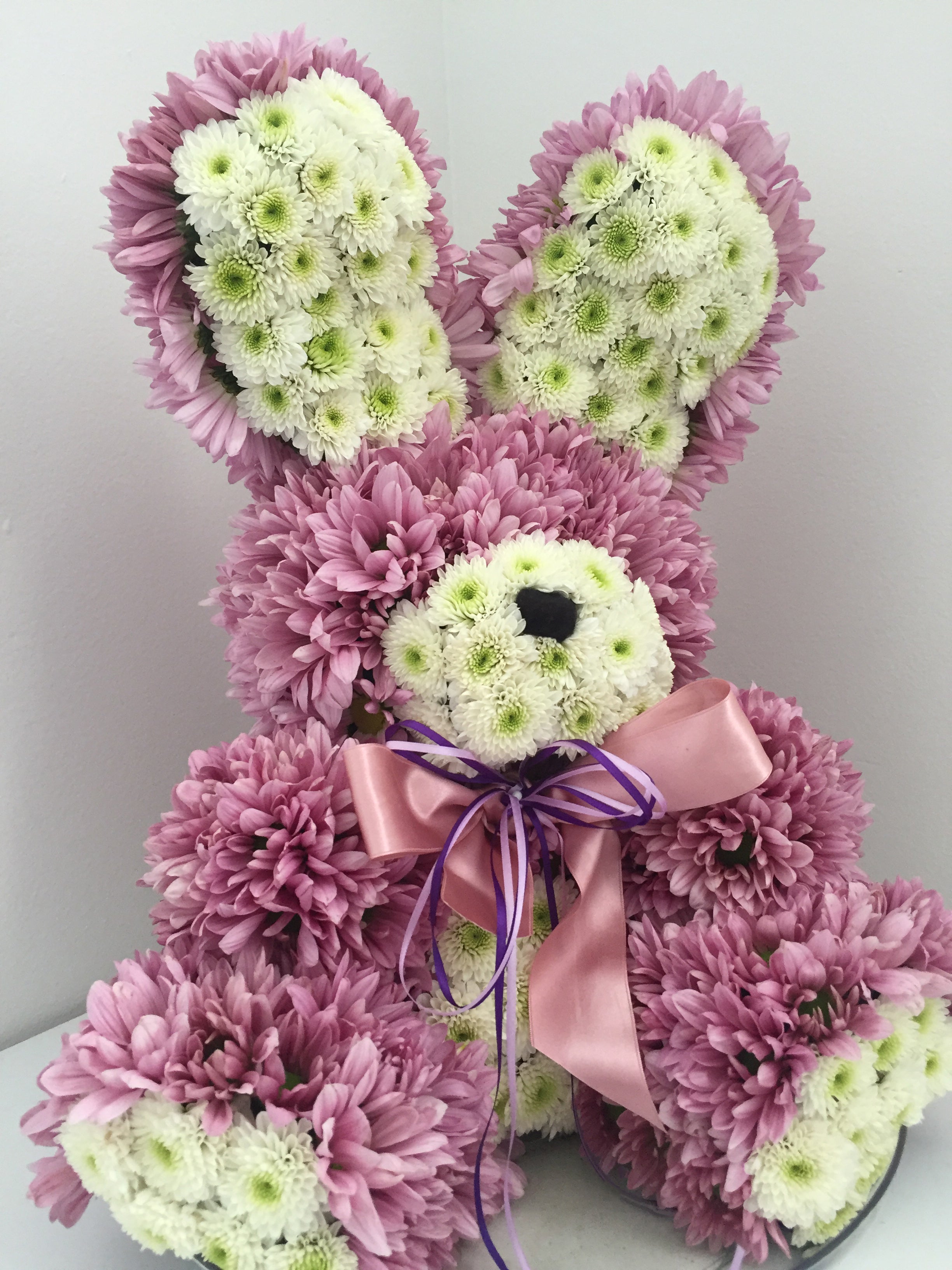 Fresh Flower Bunny – Handmade Chrysanthemum Floral Sculpture