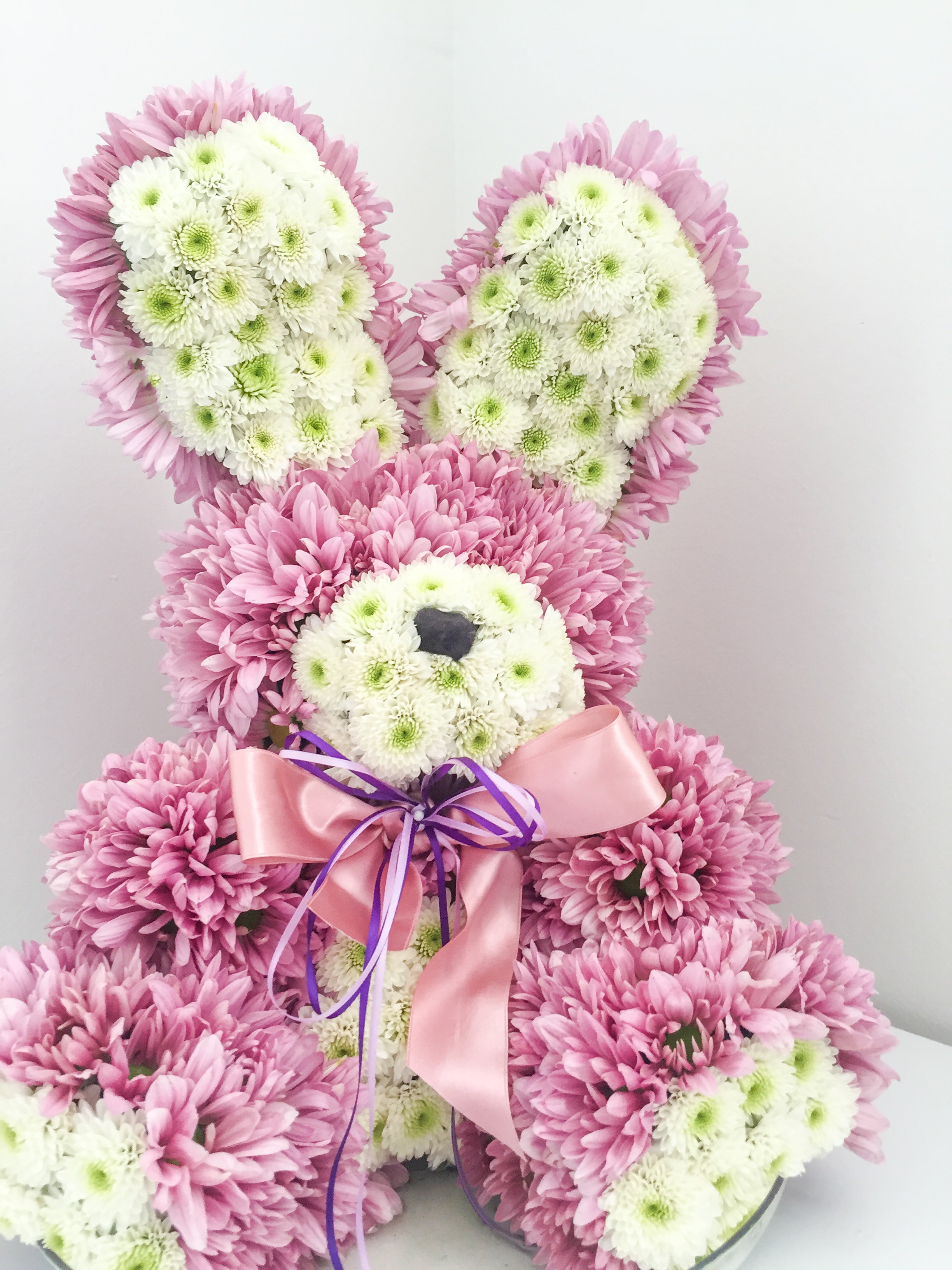 Fresh Flower Bunny – Handmade Chrysanthemum Floral Sculpture