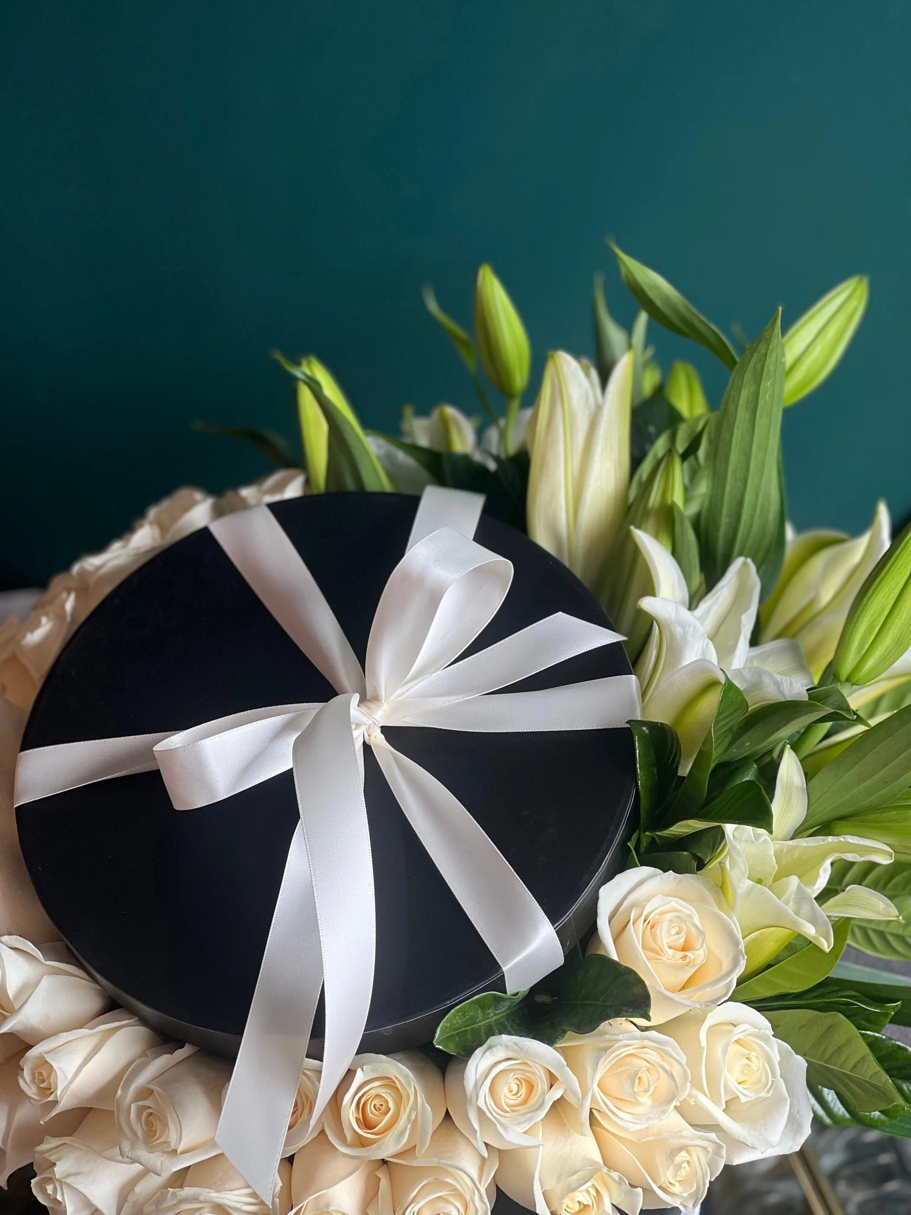 75 White Roses & Fragrant Lilies in Black Luxury Box buy online Luxury Flowers Miami