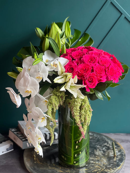 Amore Mio | Roses and Orchids design in a vase