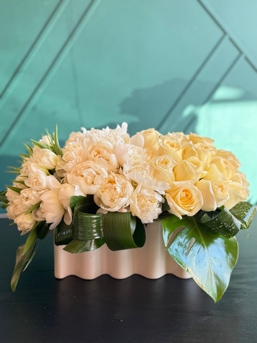 LUXURY FLOWER DESIGN WITH PEONIES, ROSES AND TULIPS