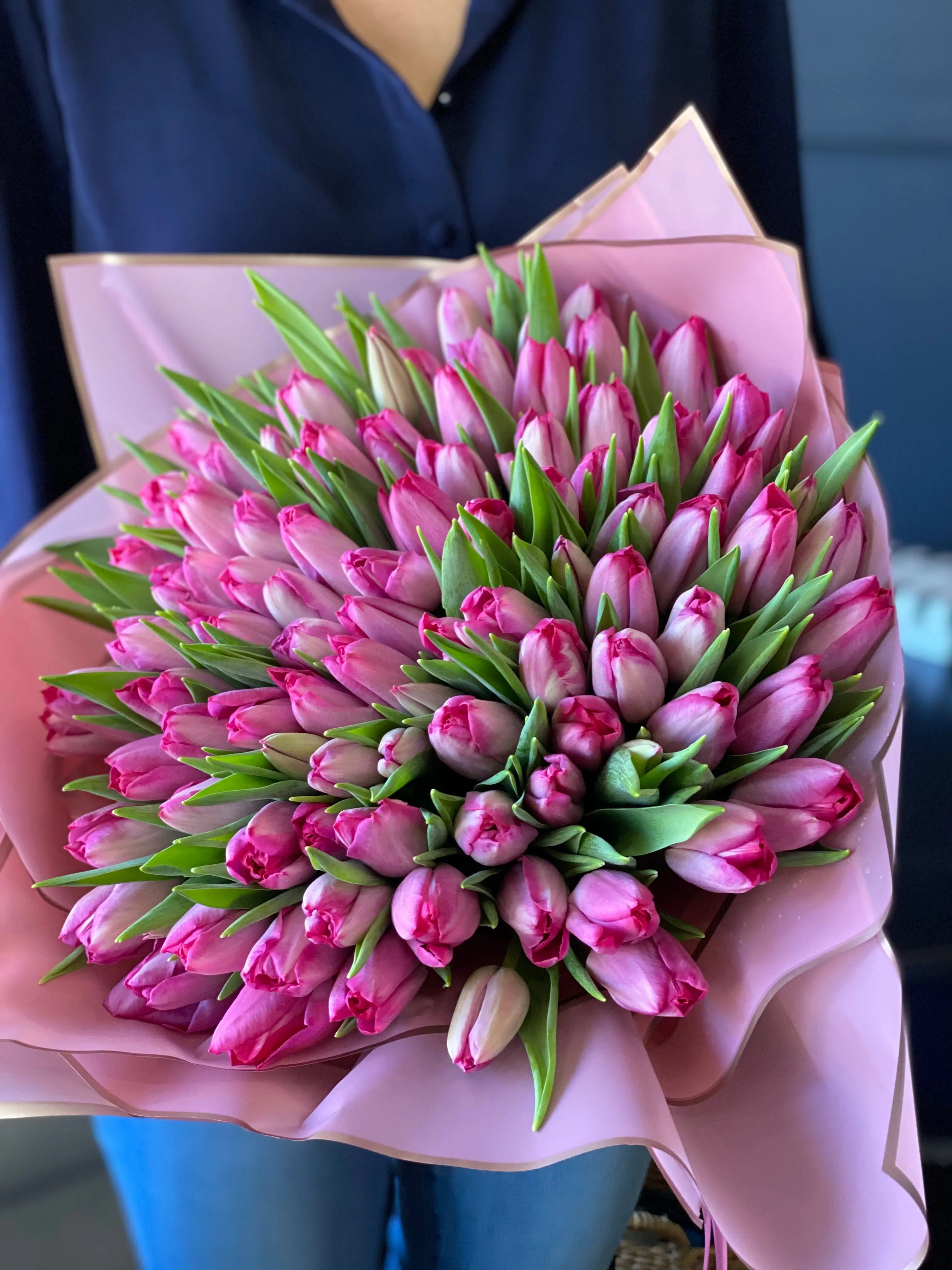 100 Dark Pink Tulips Bouquet | Luxury Flowers Miami buy online Luxury Flowers Miami