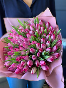 100 Dark Pink Tulips Bouquet | Luxury Flowers Miami buy online Luxury Flowers Miami