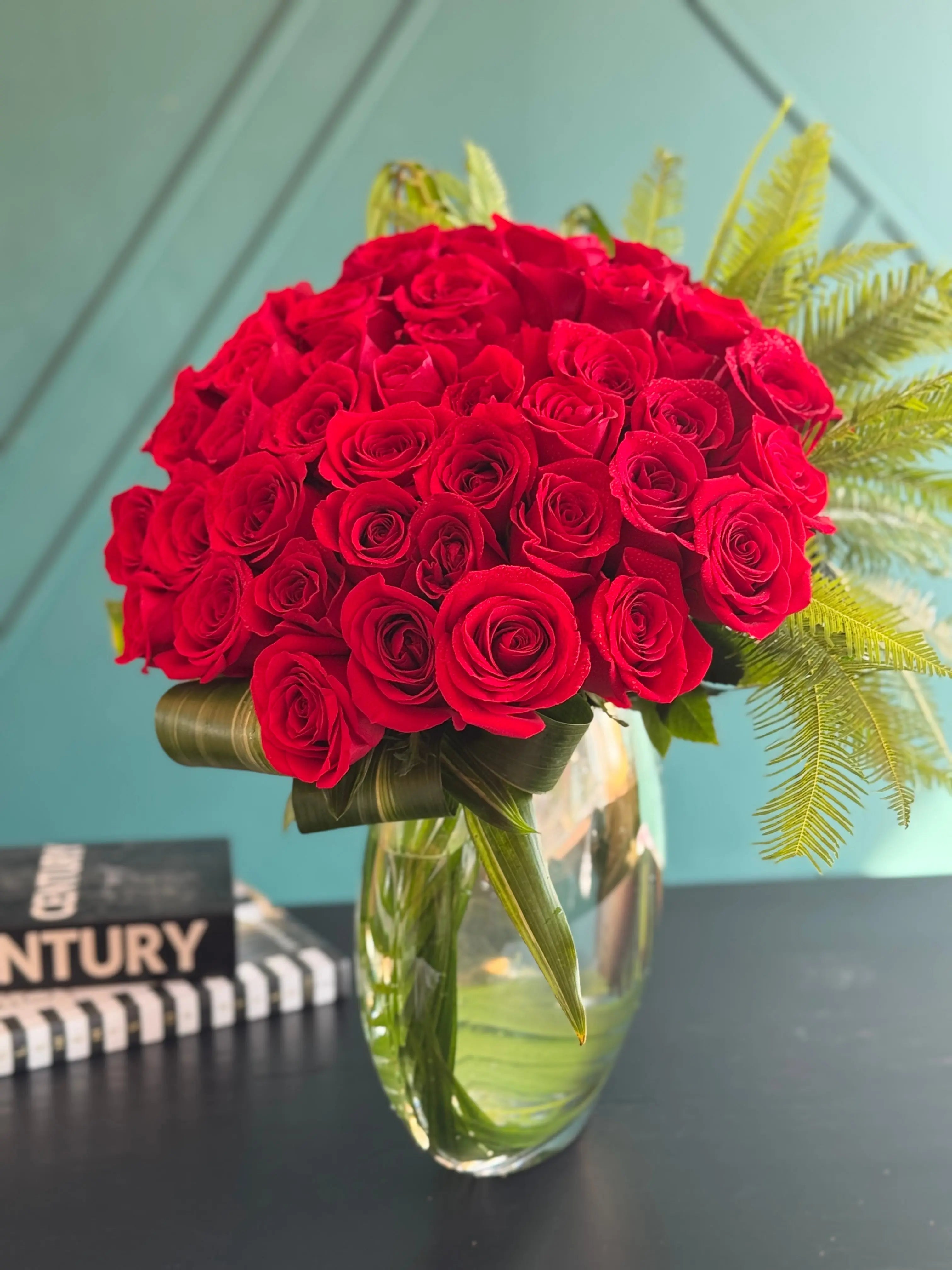 Luxury 50 Red Roses Arrangement – Modern Vase Design Luxury Flowers Miami