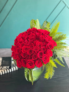 Luxury 50 Red Roses Arrangement – Modern Vase Design Luxury Flowers Miami