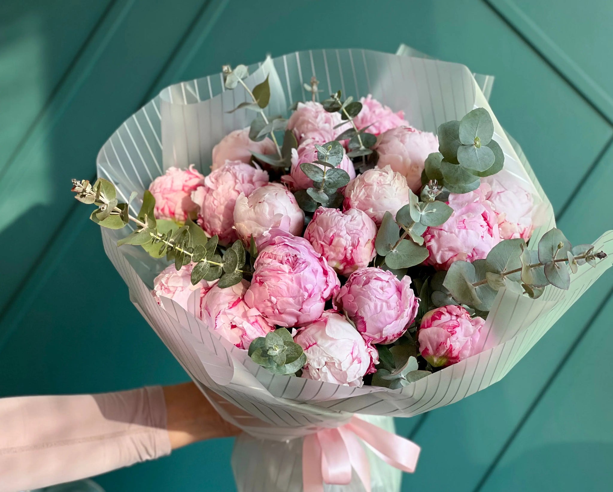 19 Peonies Bouquet | Luxury Pink Peony Flowers buy online Luxury Flowers Miami
