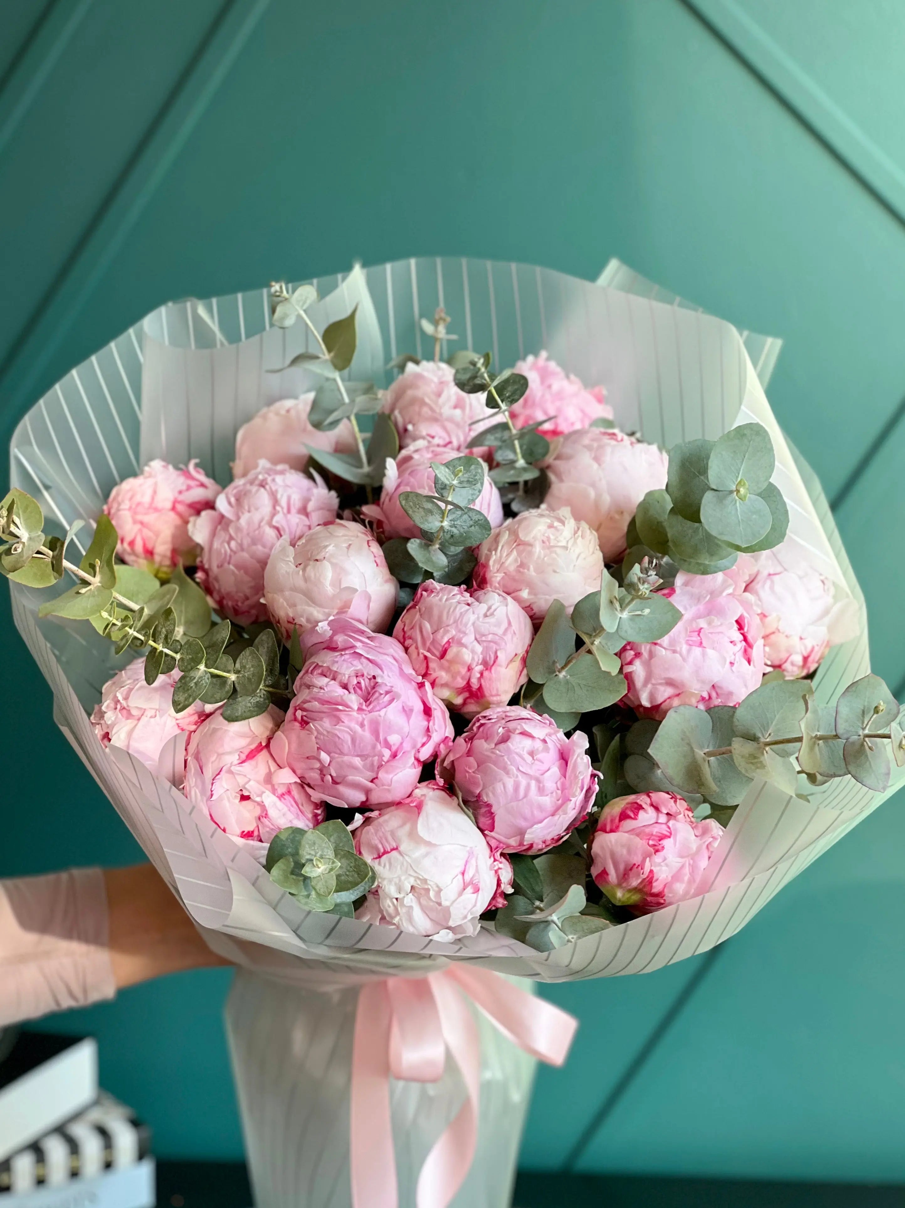 19 Peonies Bouquet | Luxury Pink Peony Flowers buy online Luxury Flowers Miami