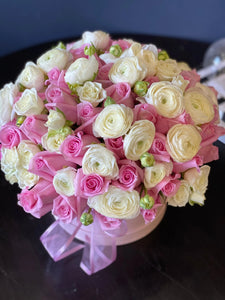 Pink Roses & Ranunculus Luxury Box | Luxury Flowers Miami buy online Luxury Flowers Miami