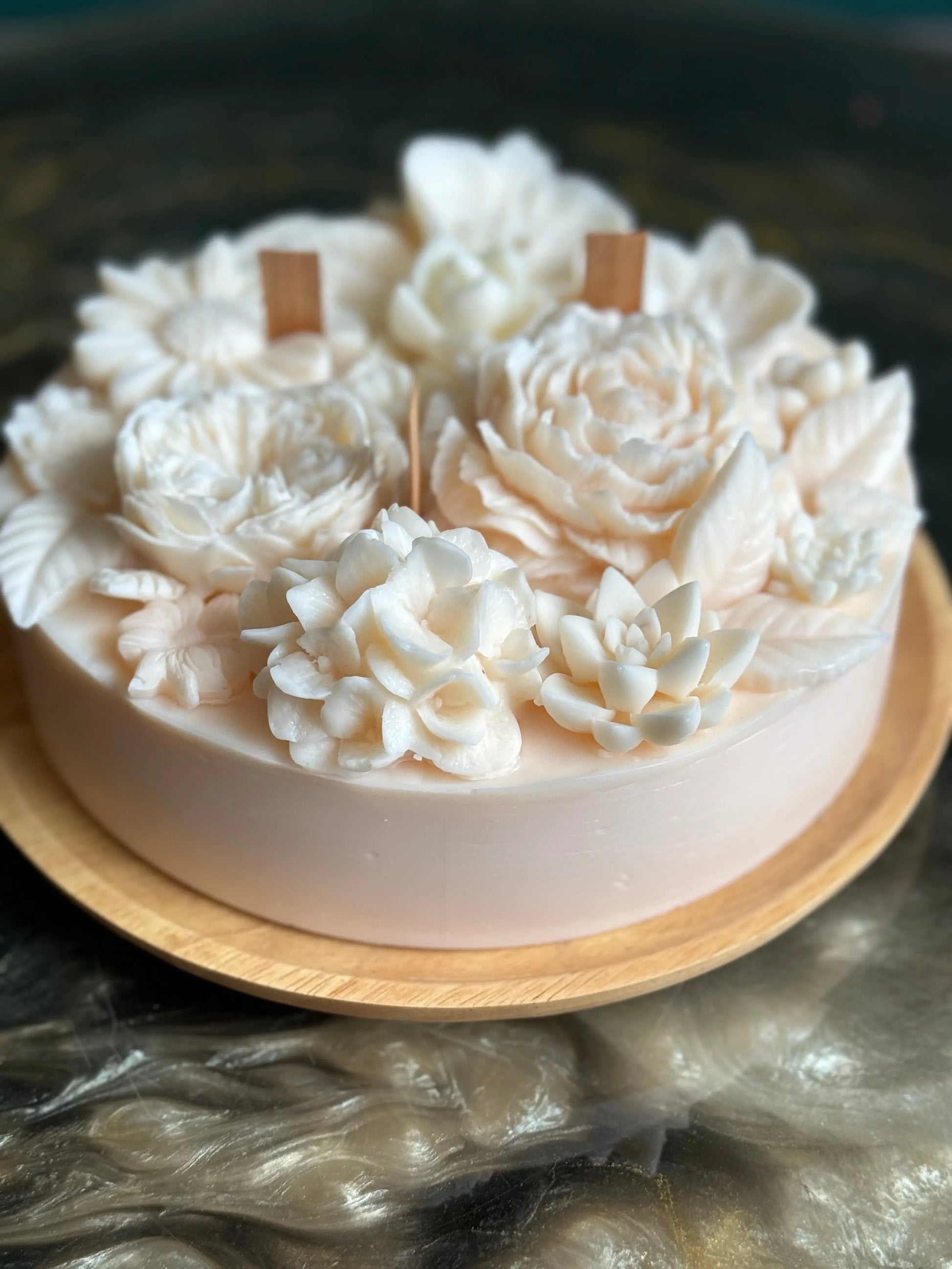 Luxury Floral Candle |Wedding & Gift Candle buy online Luxury Flowers Miami